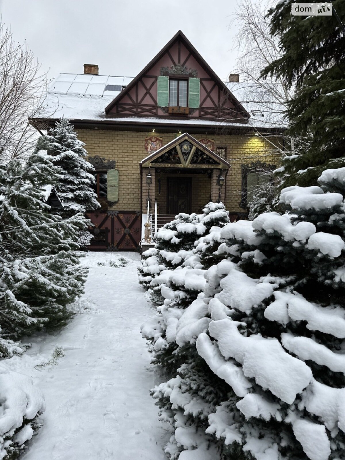 двухэтажный дом, 320 кв. м, кирпич. Сдается помесячно в Киеве, в районе Дарницкий фото 1 двухэтажный дом, 320 кв. м, кирпич. Сдается помесячно в Киеве, в районе Дарницкий фото 1