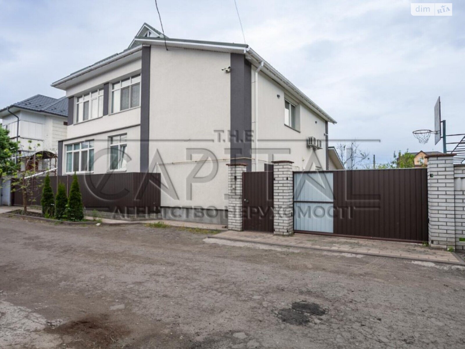триповерховий будинок, 250 кв. м, цегла. Здається помісячно в Києві, в районі Дарницький фото 1 трипроверховий будинок, 250 кв. м, цегла. Здається помісячно в Києві, в районі Дарницький фото 1