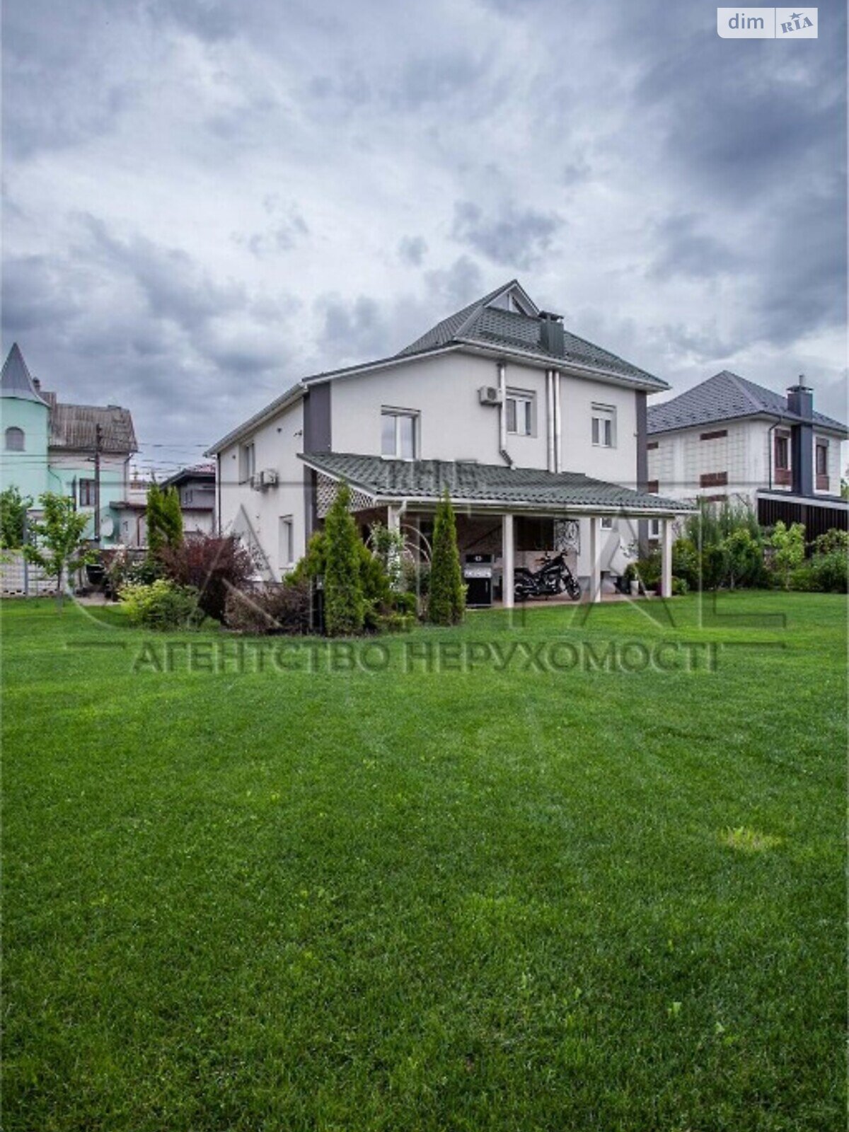 триповерховий будинок, 250 кв. м, цегла. Здається помісячно в Києві, в районі Дарницький фото 1 трипроверховий будинок, 250 кв. м, цегла. Здається помісячно в Києві, в районі Дарницький фото 1
