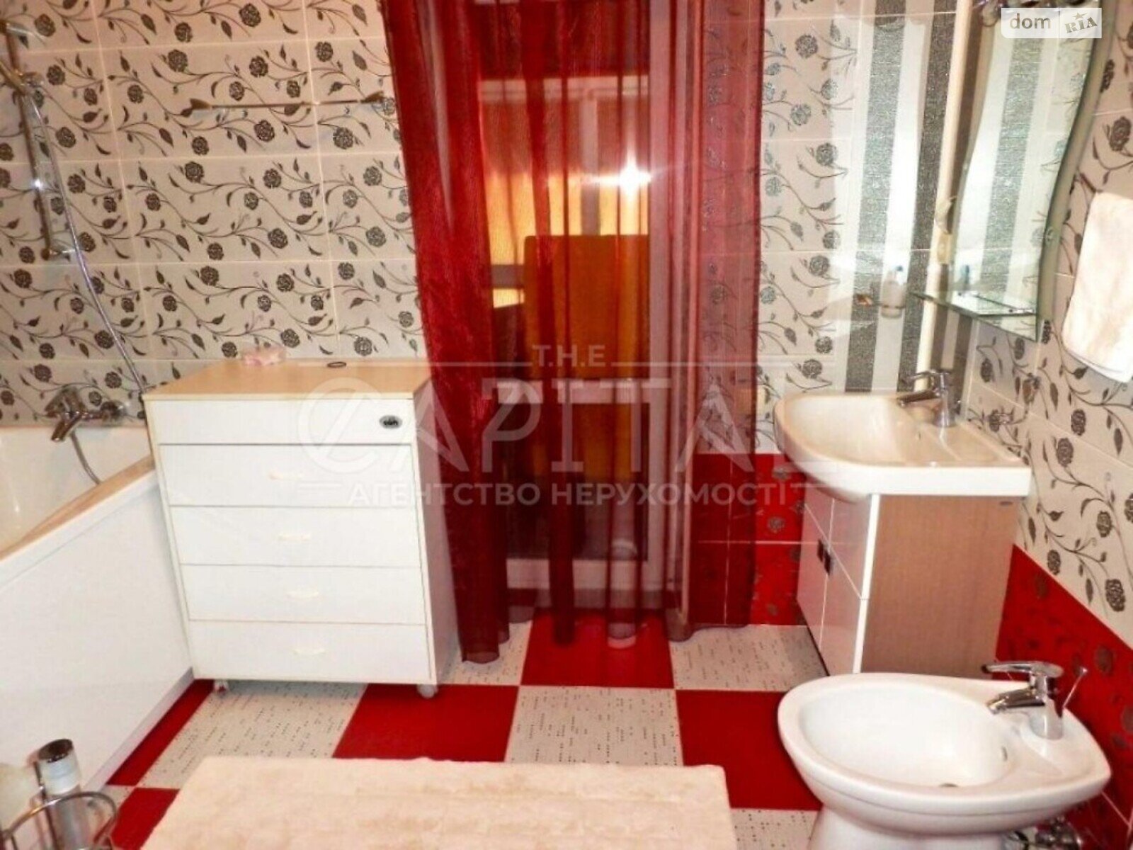 двухэтажный дом, 260 кв. м, кирпич. Сдается помесячно в Киеве, в районе Дарницкий фото 1 двухэтажный дом, 260 кв. м, кирпич. Сдается помесячно в Киеве, в районе Дарницкий фото 1