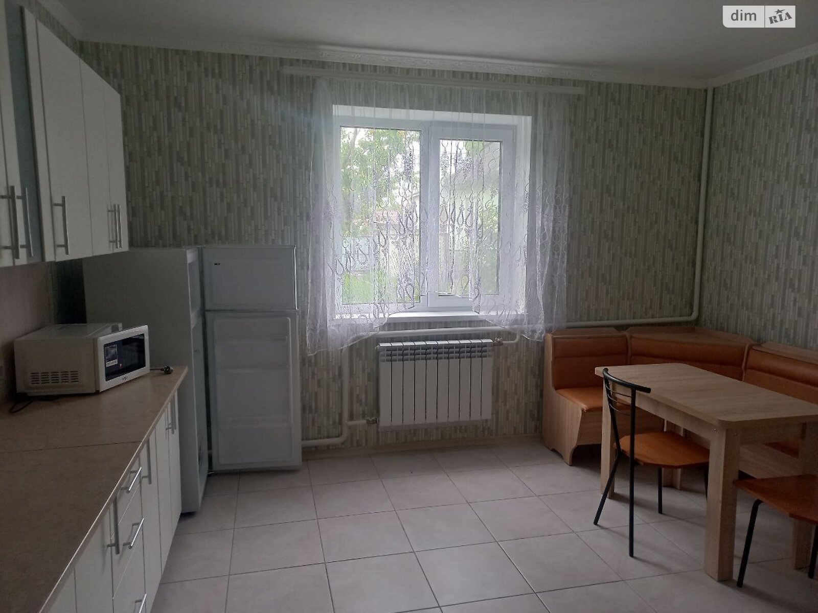 двухэтажный дом, 90 кв. м, кирпич. Сдается помесячно в Киеве, в районе Деснянский фото 1 двухэтажный дом, 90 кв. м, кирпич. Сдается помесячно в Киеве, в районе Деснянский фото 1