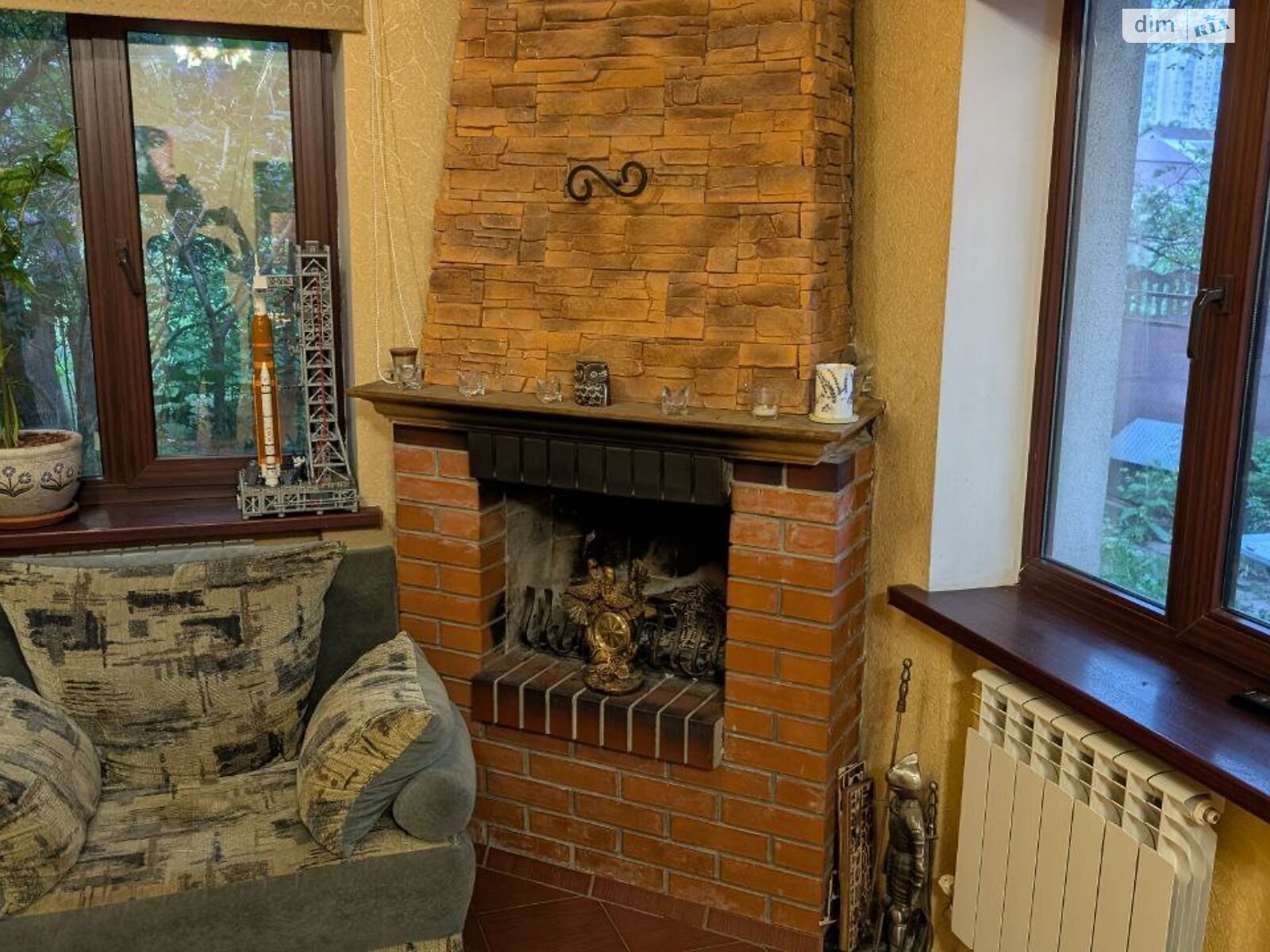 двоповерховий будинок з балконом, 88 кв. м, цегла. Здається помісячно в Києві, в районі Деснянський фото 1 двопроверховий будинок з балконом, 88 кв. м, цегла. Здається помісячно в Києві, в районі Деснянський фото 1