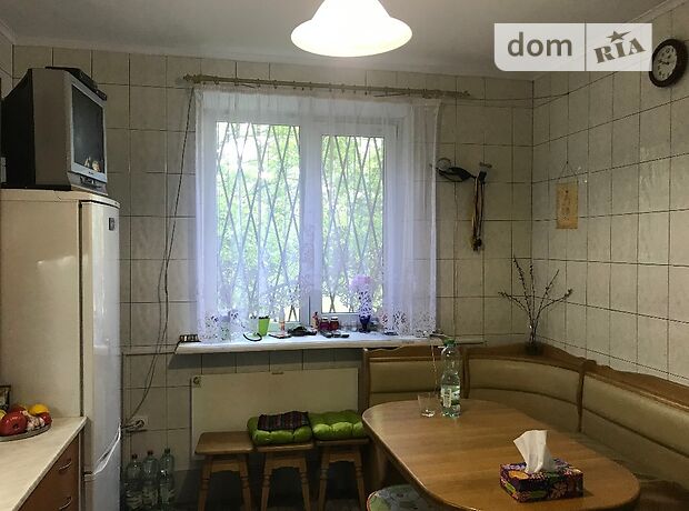двухэтажный дом с камином, 120 кв. м, кирпич. Сдается помесячно в Киеве, в районе Днепровский фото 1 двухэтажный дом с камином, 120 кв. м, кирпич. Сдается помесячно в Киеве, в районе Днепровский фото 1
