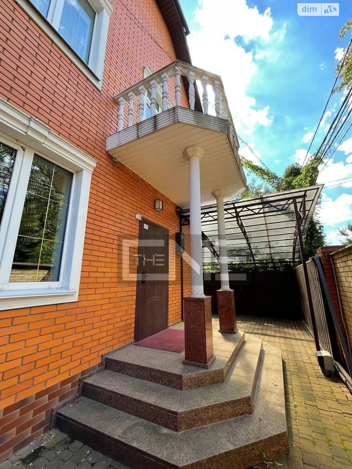 триповерховий будинок, 270 кв. м, кирпич. Здається помісячно в Києві, в районі Дніпровський фото 1 трипроверховий будинок, 270 кв. м, кирпич. Здається помісячно в Києві, в районі Дніпровський фото 1