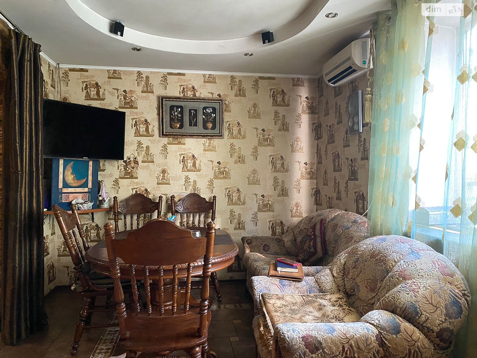 трехэтажный дом с гаражом, 295 кв. м, кирпич. Сдается помесячно в Киеве, в районе Днепровский фото 1 трехэтажный дом с гаражом, 295 кв. м, кирпич. Сдается помесячно в Киеве, в районе Днепровский фото 1