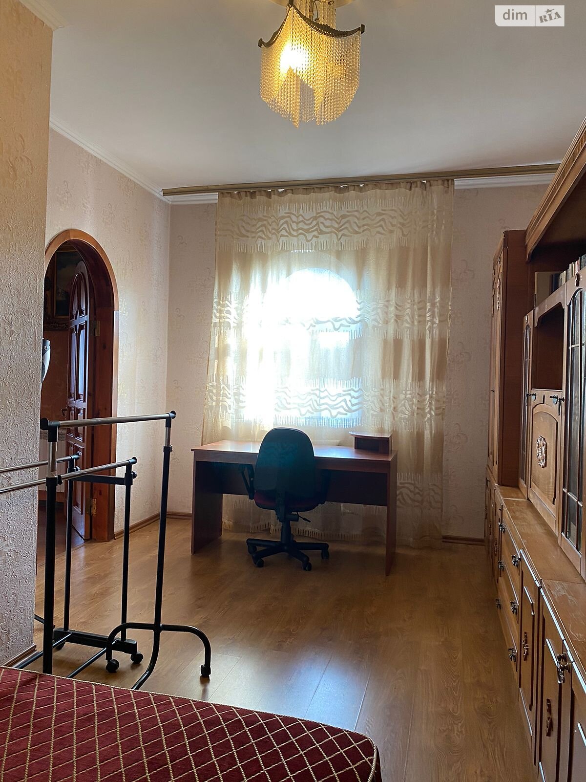 трехэтажный дом с гаражом, 295 кв. м, кирпич. Сдается помесячно в Киеве, в районе Днепровский фото 1 трехэтажный дом с гаражом, 295 кв. м, кирпич. Сдается помесячно в Киеве, в районе Днепровский фото 1