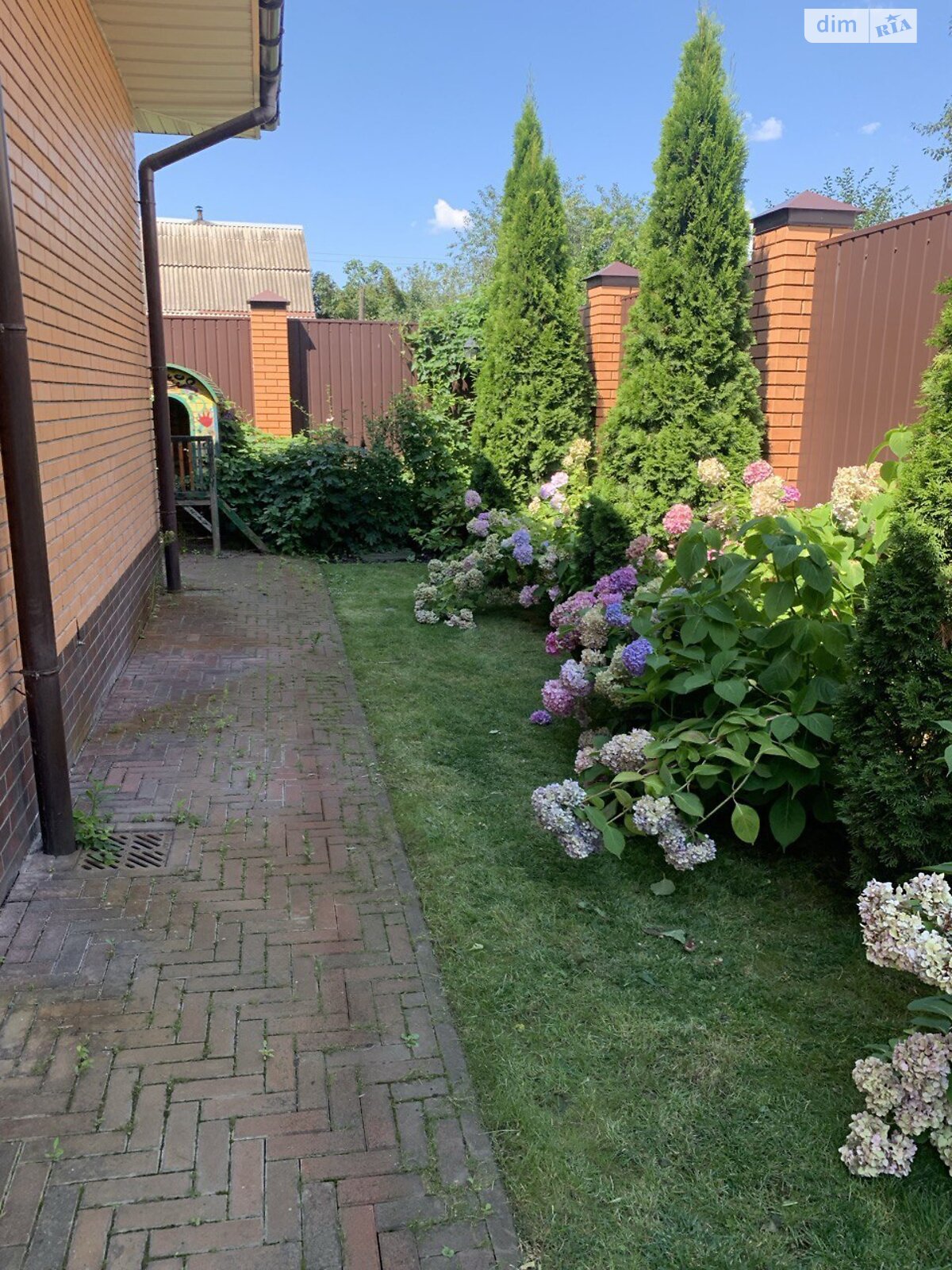 двухэтажный дом беседка, 166.6 кв. м, кирпич. Сдается помесячно в Киеве, в районе Днепровский фото 1 двухэтажный дом беседка, 166.6 кв. м, кирпич. Сдается помесячно в Киеве, в районе Днепровский фото 1