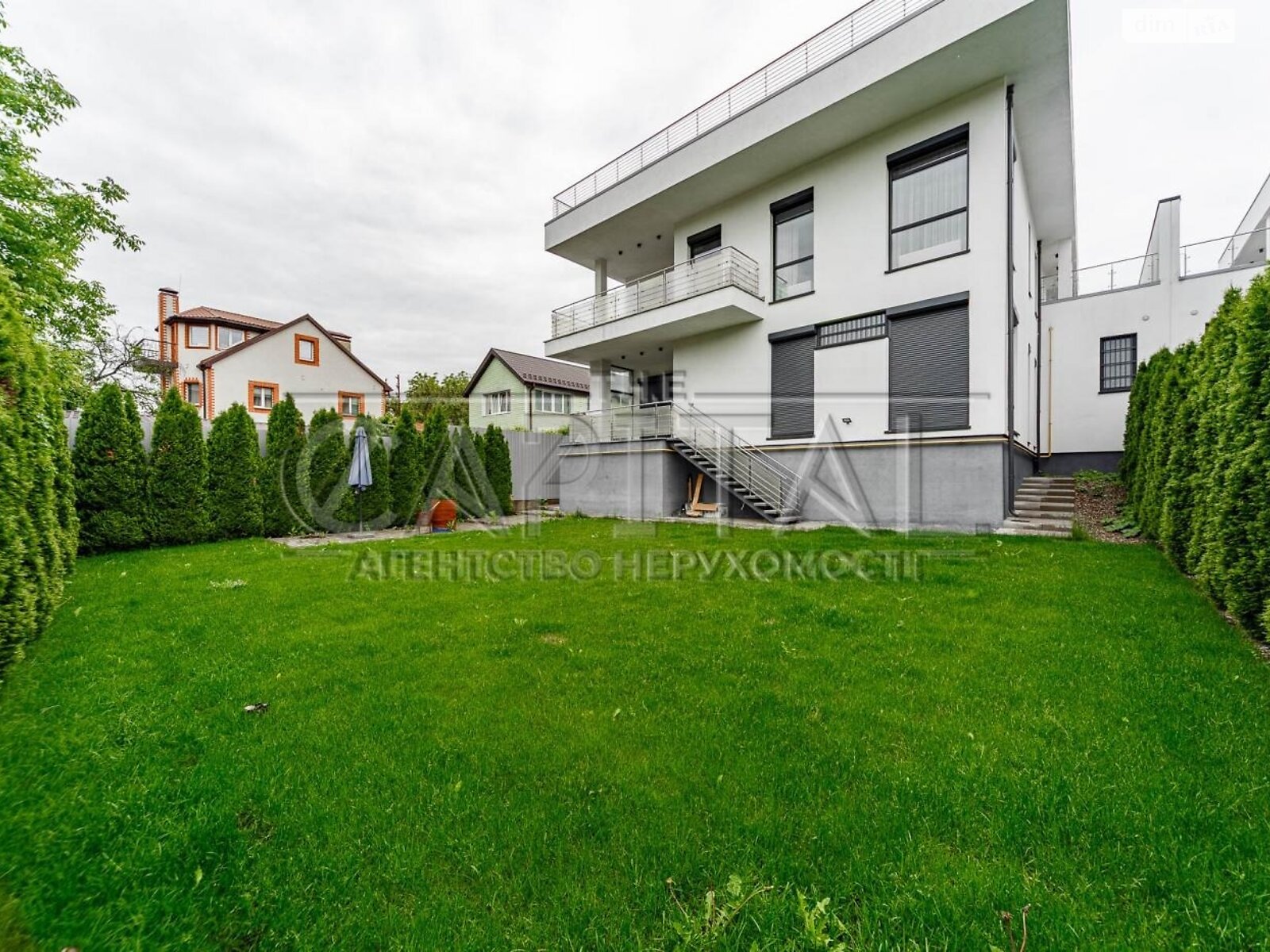 двоповерховий будинок з гаражем, 295.3 кв. м, цегла. Здається помісячно в Києві, в районі Добрий Шлях фото 1 двопроверховий будинок з гаражем, 295.3 кв. м, цегла. Здається помісячно в Києві, в районі Добрий Шлях фото 1