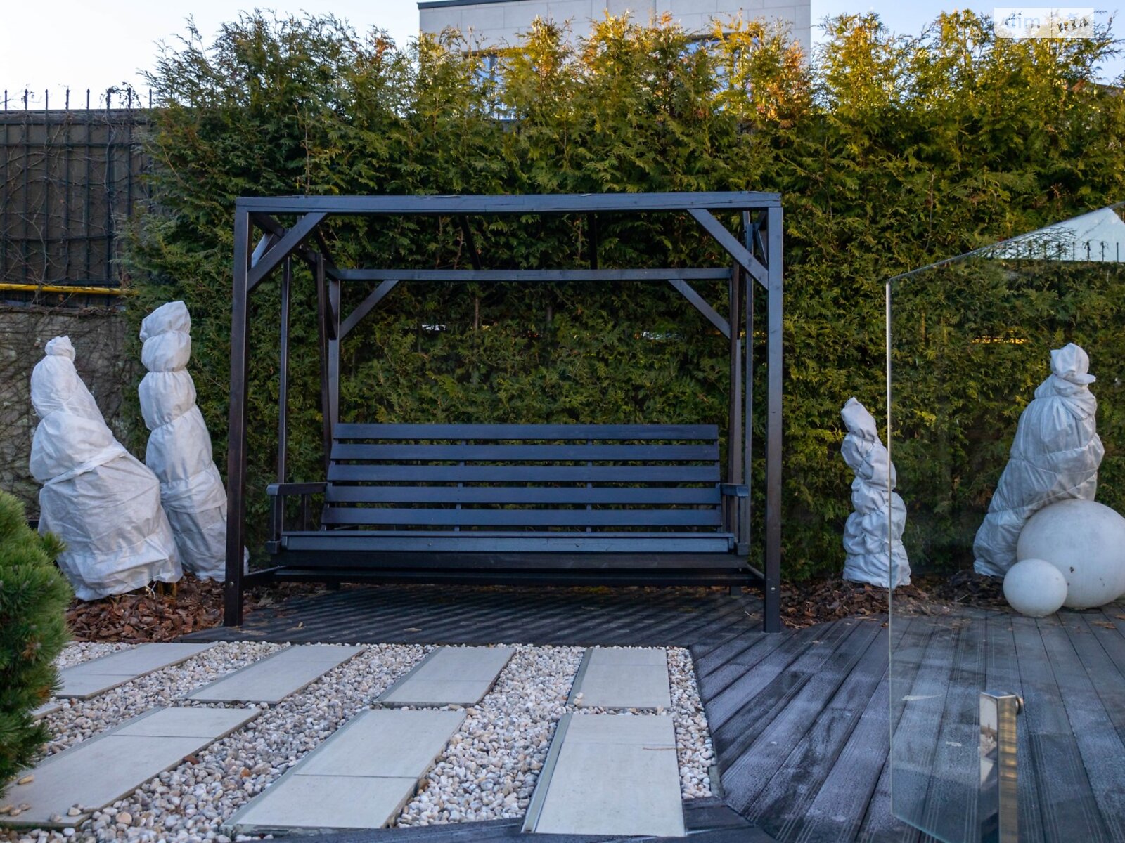 триповерховий будинок з верандою, 550 кв. м, цегла. Здається помісячно в Києві, в районі Добрий Шлях фото 1 трипроверховий будинок з верандою, 550 кв. м, цегла. Здається помісячно в Києві, в районі Добрий Шлях фото 1