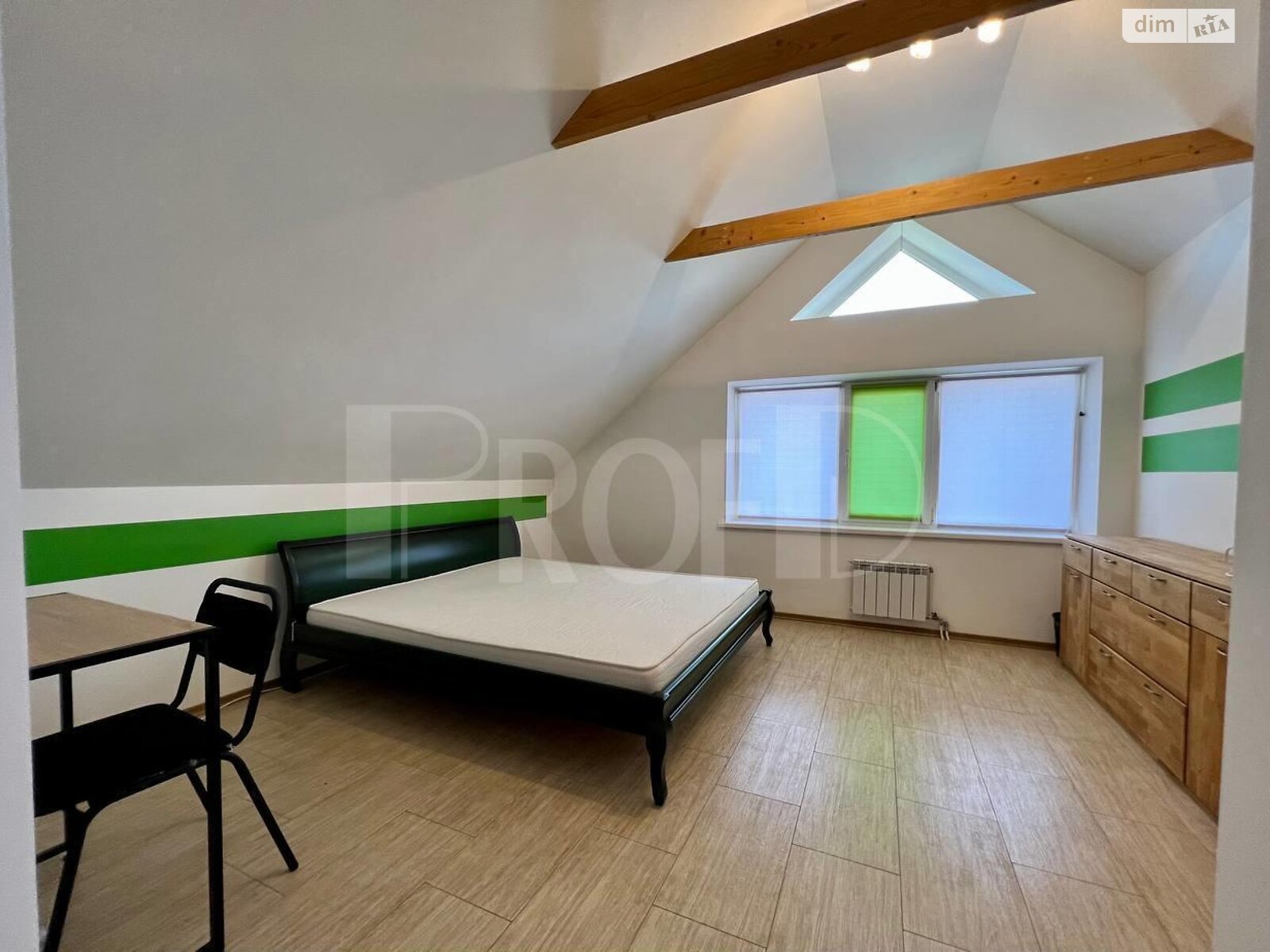 трехэтажный дом, 450 кв. м, кирпич. Сдается помесячно в Киеве, в районе Голосеевский фото 1 трехэтажный дом, 450 кв. м, кирпич. Сдается помесячно в Киеве, в районе Голосеевский фото 1