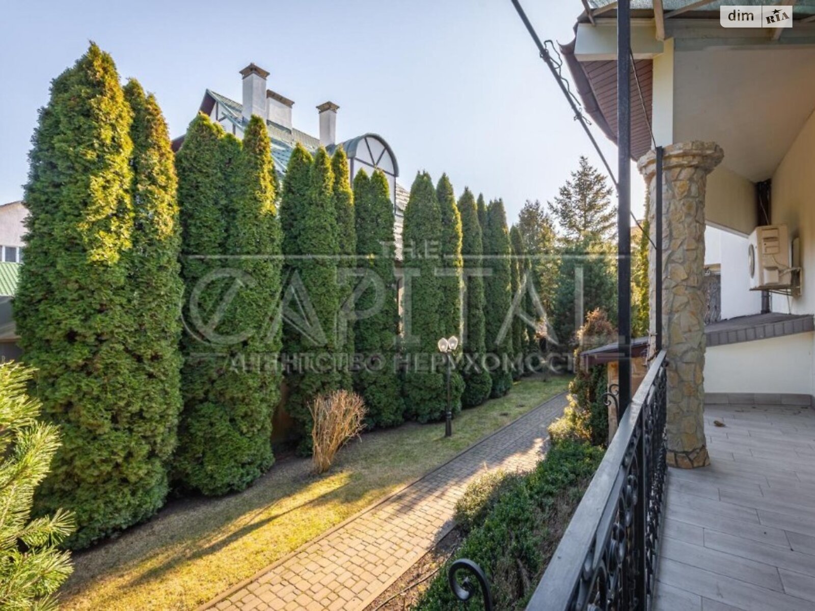 трехэтажный дом с балконом, 920 кв. м, кирпич. Сдается помесячно в Киеве, в районе Голосеевский фото 1