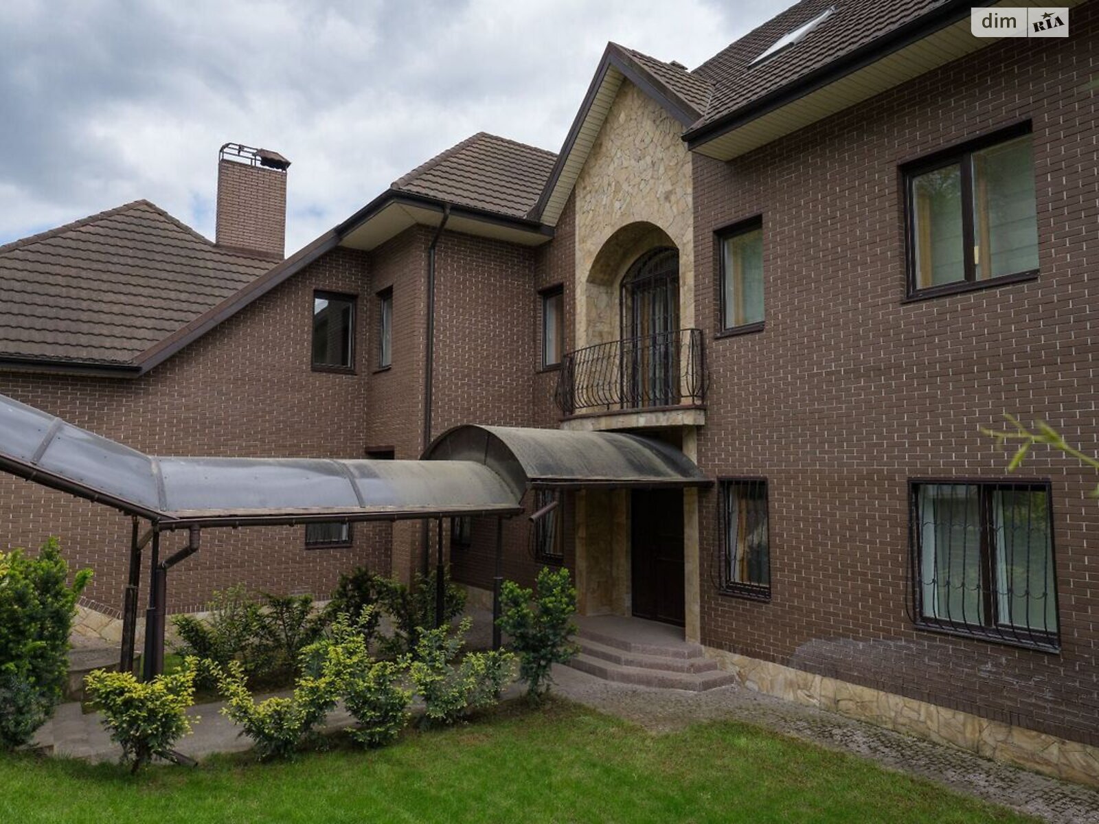 триповерховий будинок, 600 кв. м, кирпич. Здається помісячно в Києві, в районі Голосіївський фото 1 трипроверховий будинок, 600 кв. м, кирпич. Здається помісячно в Києві, в районі Голосіївський фото 1