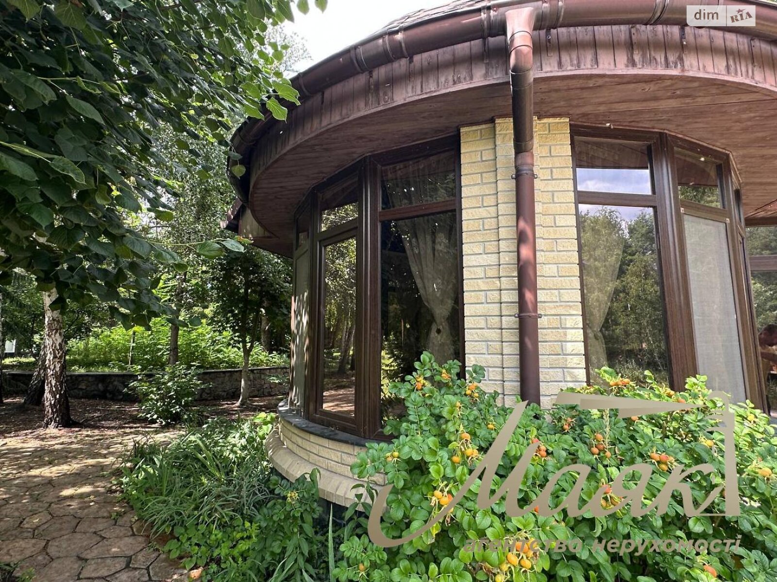 двухэтажный дом с верандой, 1500 кв. м, кирпич. Сдается помесячно в Киеве, в районе Голосеевский фото 1