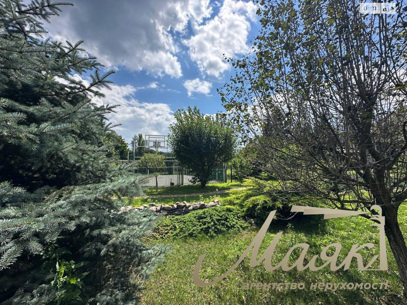 двухэтажный дом с верандой, 1500 кв. м, кирпич. Сдается помесячно в Киеве, в районе Голосеевский фото 1