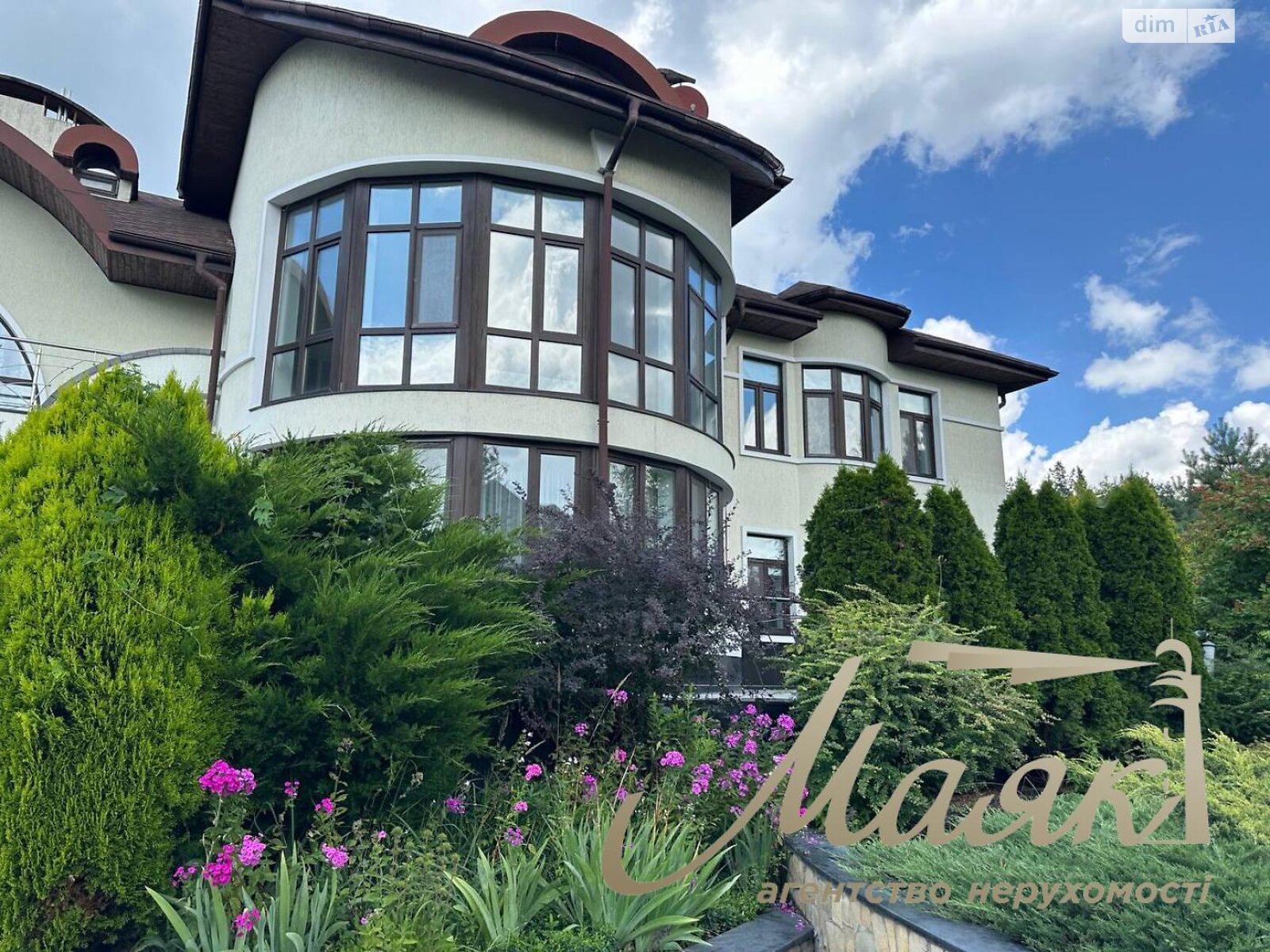 двухэтажный дом с верандой, 1500 кв. м, кирпич. Сдается помесячно в Киеве, в районе Голосеевский фото 1