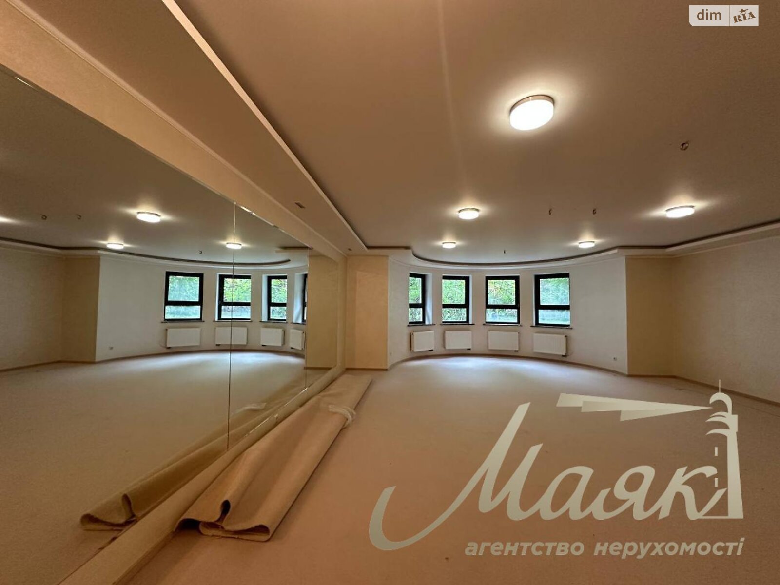 двухэтажный дом с верандой, 1500 кв. м, кирпич. Сдается помесячно в Киеве, в районе Голосеевский фото 1