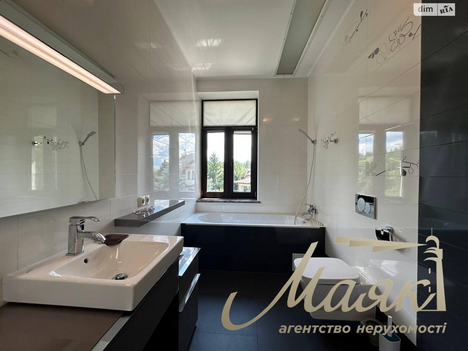 двухэтажный дом с верандой, 1500 кв. м, кирпич. Сдается помесячно в Киеве, в районе Голосеевский фото 1