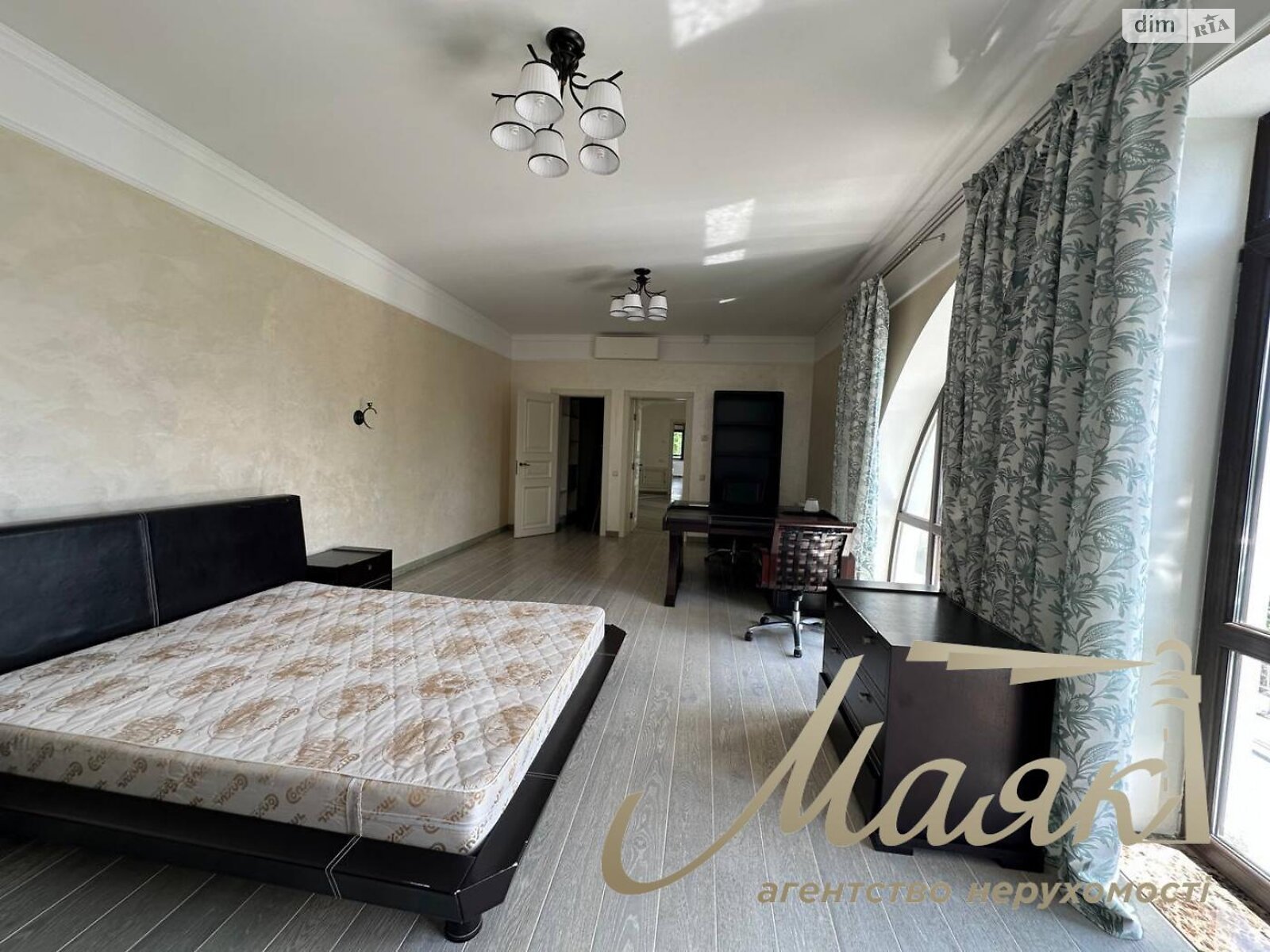 двухэтажный дом с верандой, 1500 кв. м, кирпич. Сдается помесячно в Киеве, в районе Голосеевский фото 1