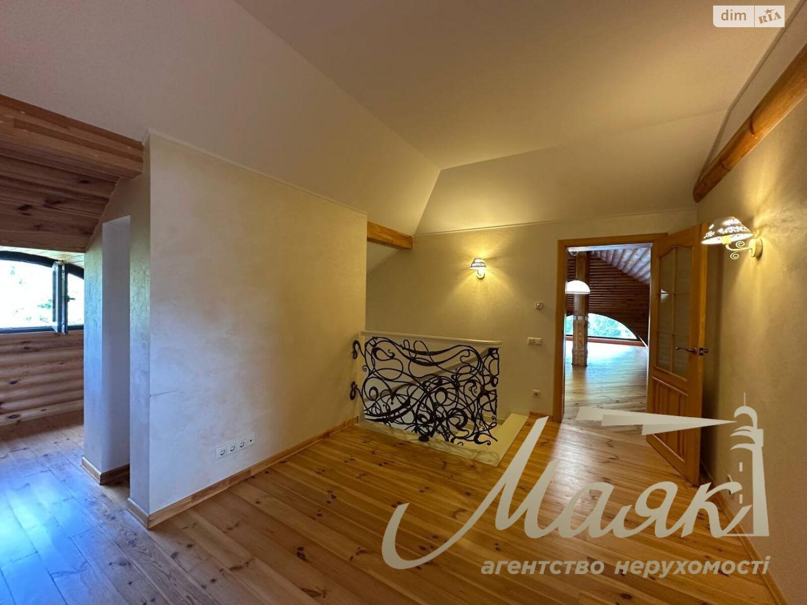 двухэтажный дом с верандой, 1500 кв. м, кирпич. Сдается помесячно в Киеве, в районе Голосеевский фото 1