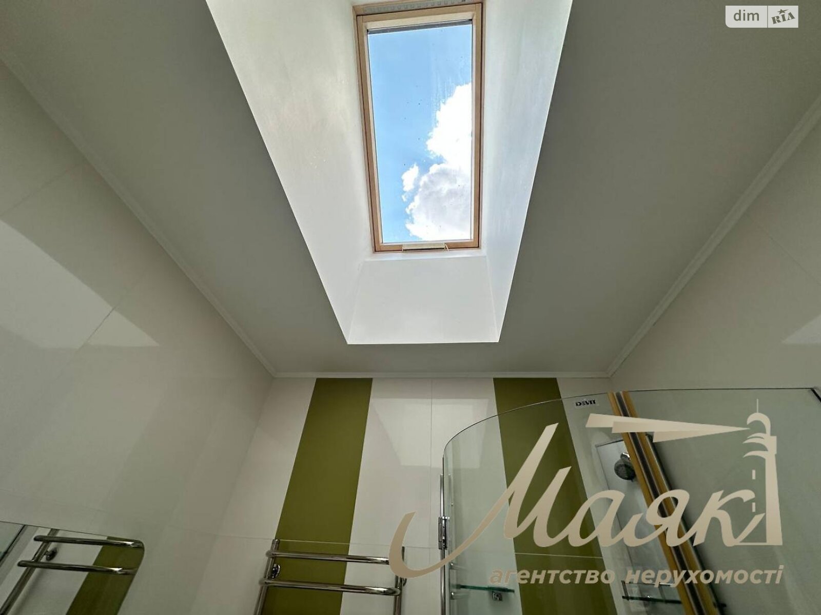 двухэтажный дом с верандой, 1500 кв. м, кирпич. Сдается помесячно в Киеве, в районе Голосеевский фото 1