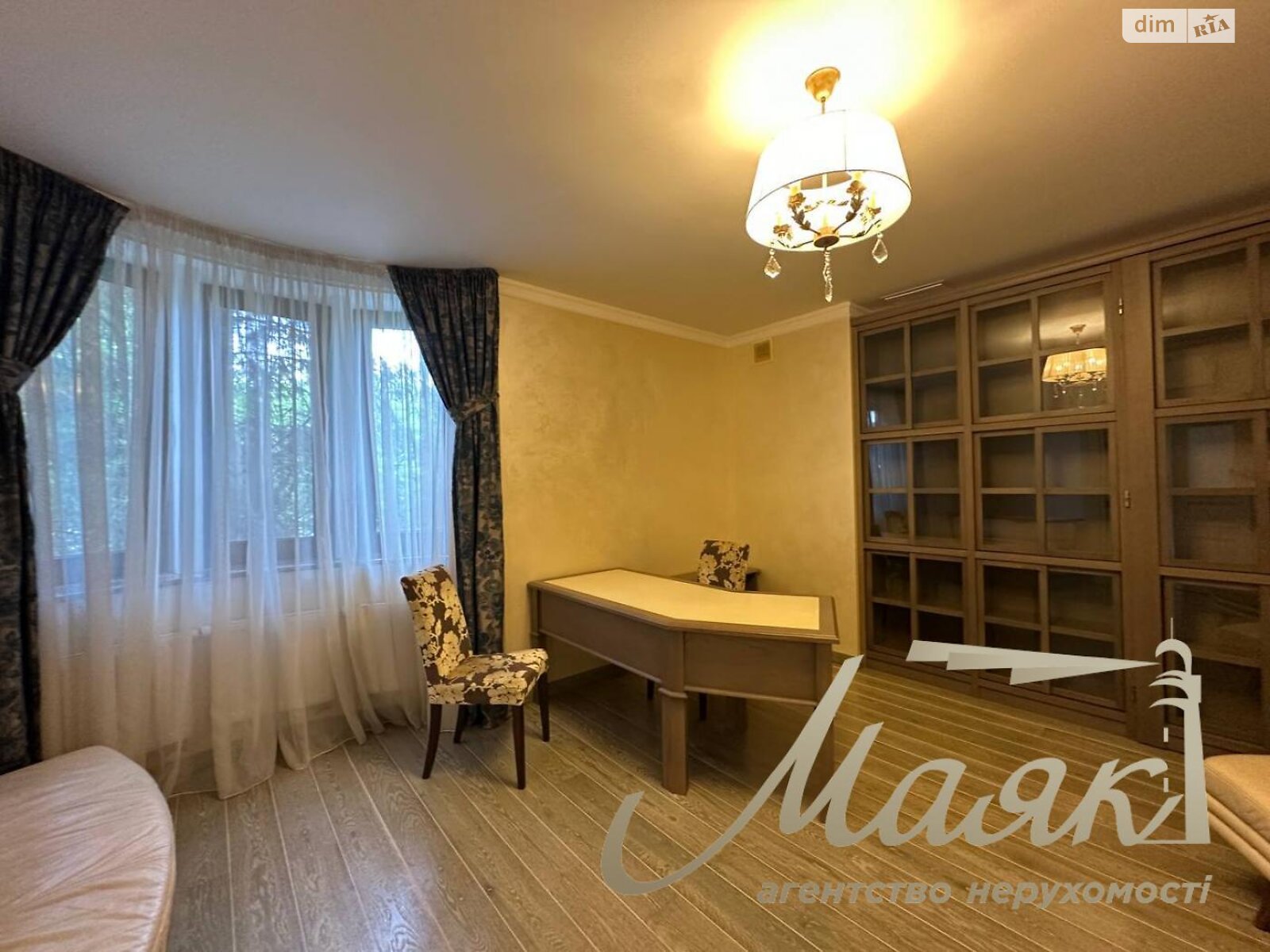 двухэтажный дом с верандой, 1500 кв. м, кирпич. Сдается помесячно в Киеве, в районе Голосеевский фото 1