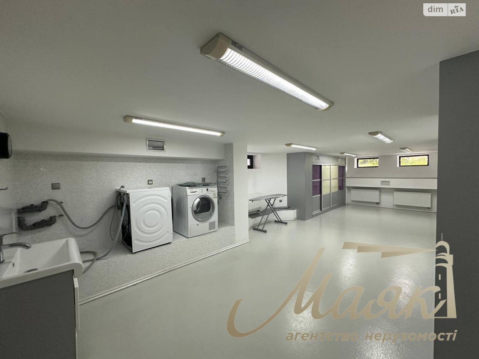 двухэтажный дом с верандой, 1500 кв. м, кирпич. Сдается помесячно в Киеве, в районе Голосеевский фото 1