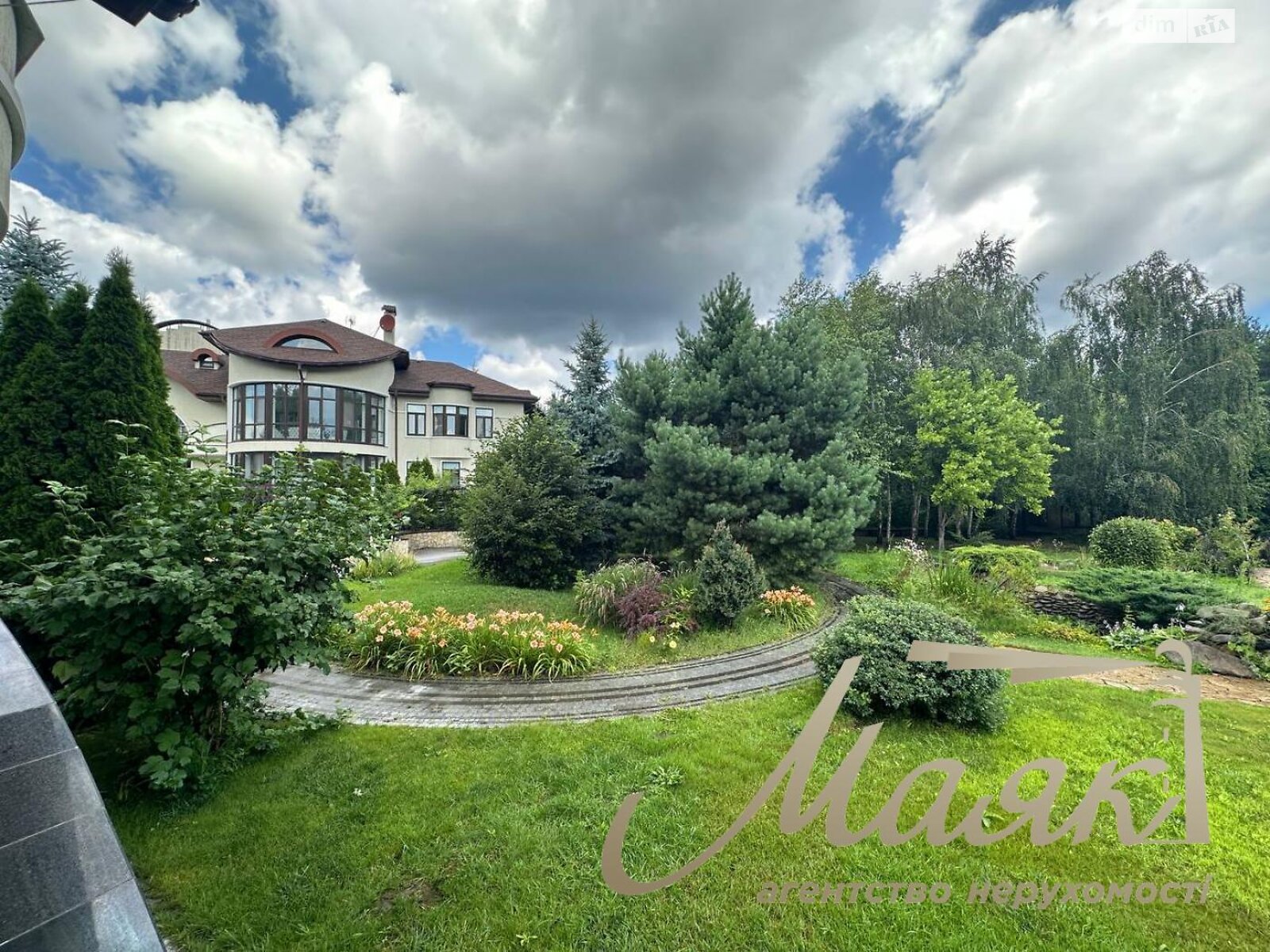 двухэтажный дом с верандой, 1500 кв. м, кирпич. Сдается помесячно в Киеве, в районе Голосеевский фото 1