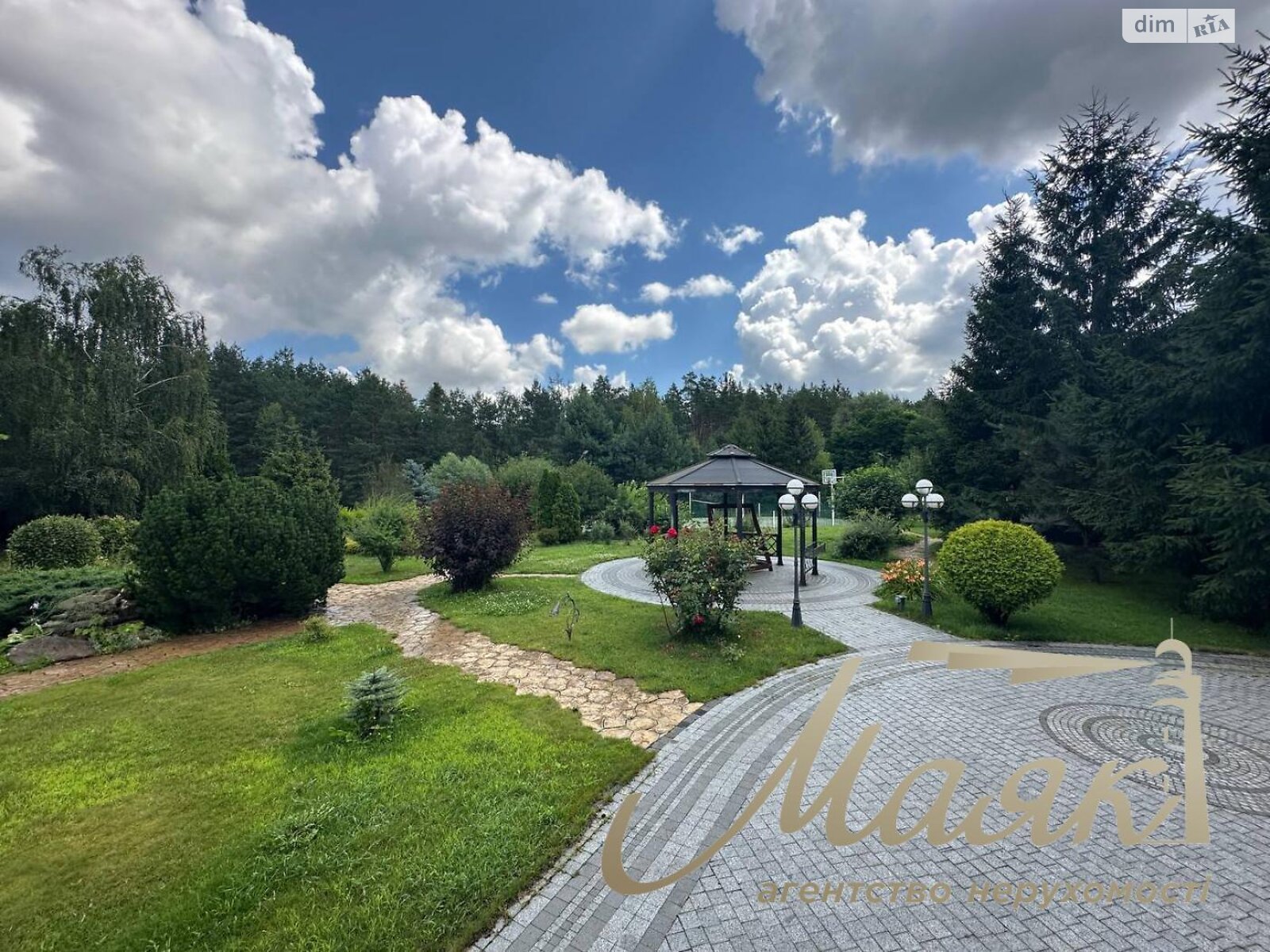 двухэтажный дом с верандой, 1500 кв. м, кирпич. Сдается помесячно в Киеве, в районе Голосеевский фото 1