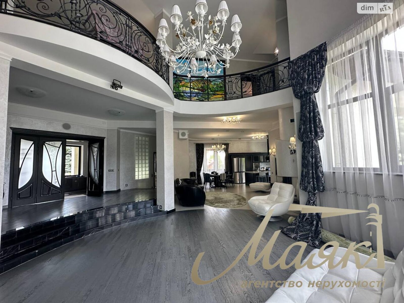 двухэтажный дом с верандой, 1500 кв. м, кирпич. Сдается помесячно в Киеве, в районе Голосеевский фото 1