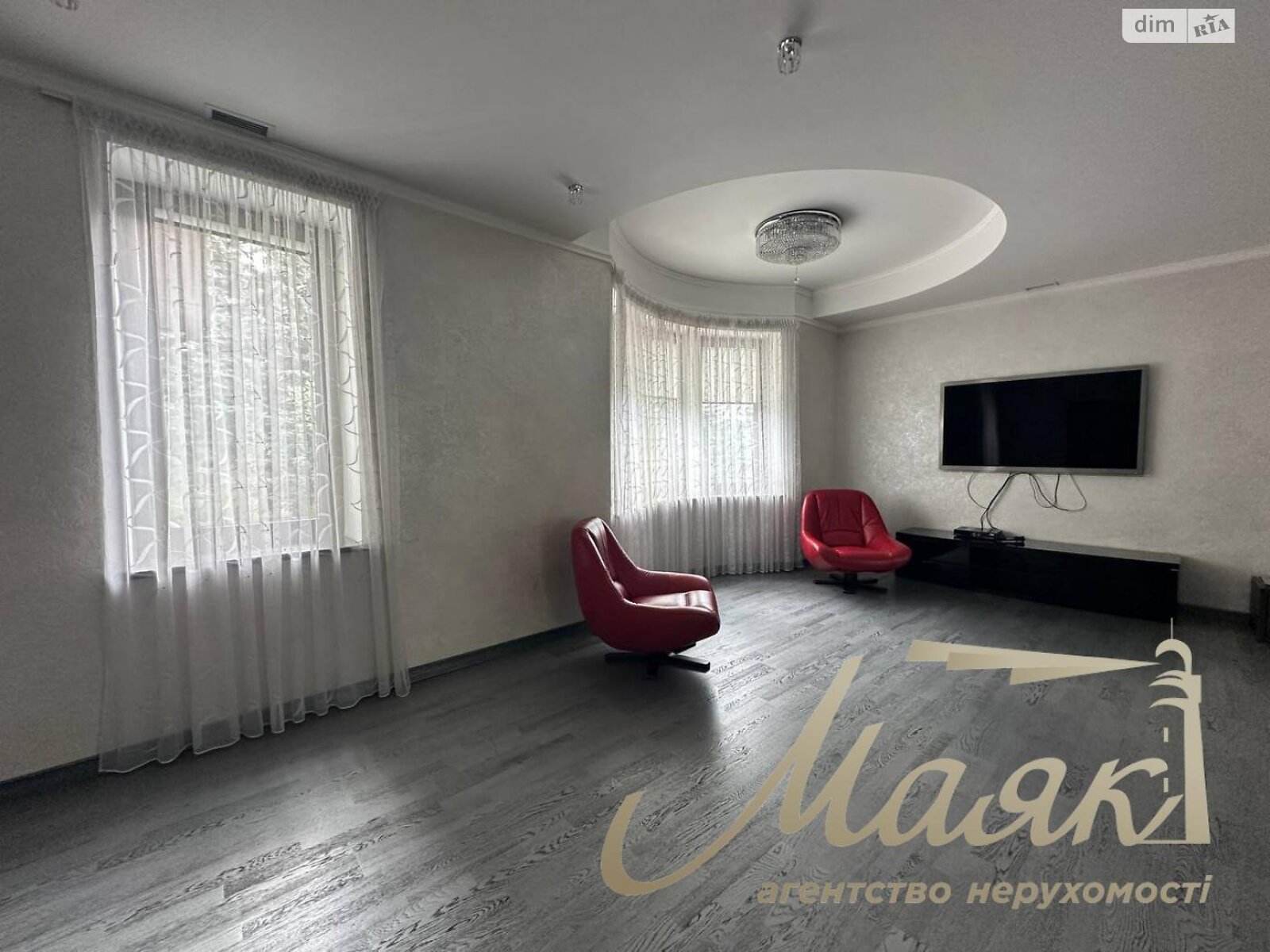 двухэтажный дом с верандой, 1500 кв. м, кирпич. Сдается помесячно в Киеве, в районе Голосеевский фото 1