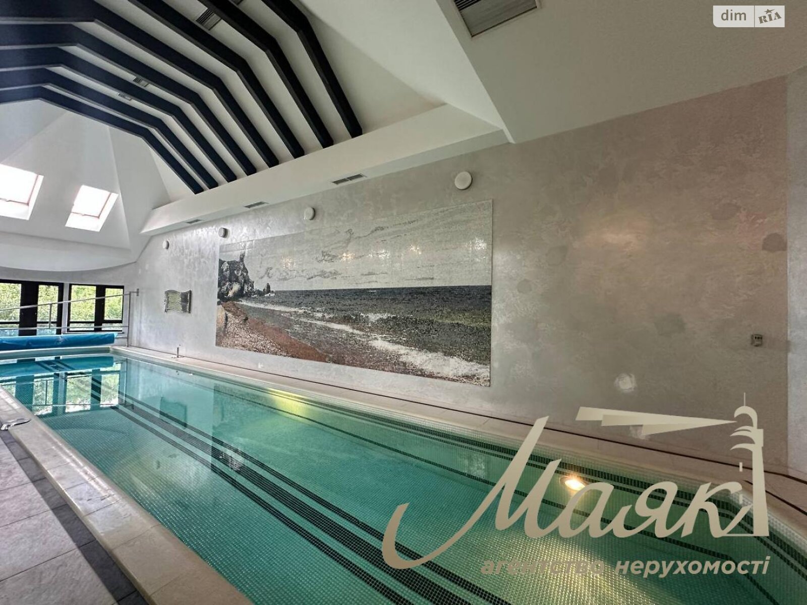 двухэтажный дом с верандой, 1500 кв. м, кирпич. Сдается помесячно в Киеве, в районе Голосеевский фото 1