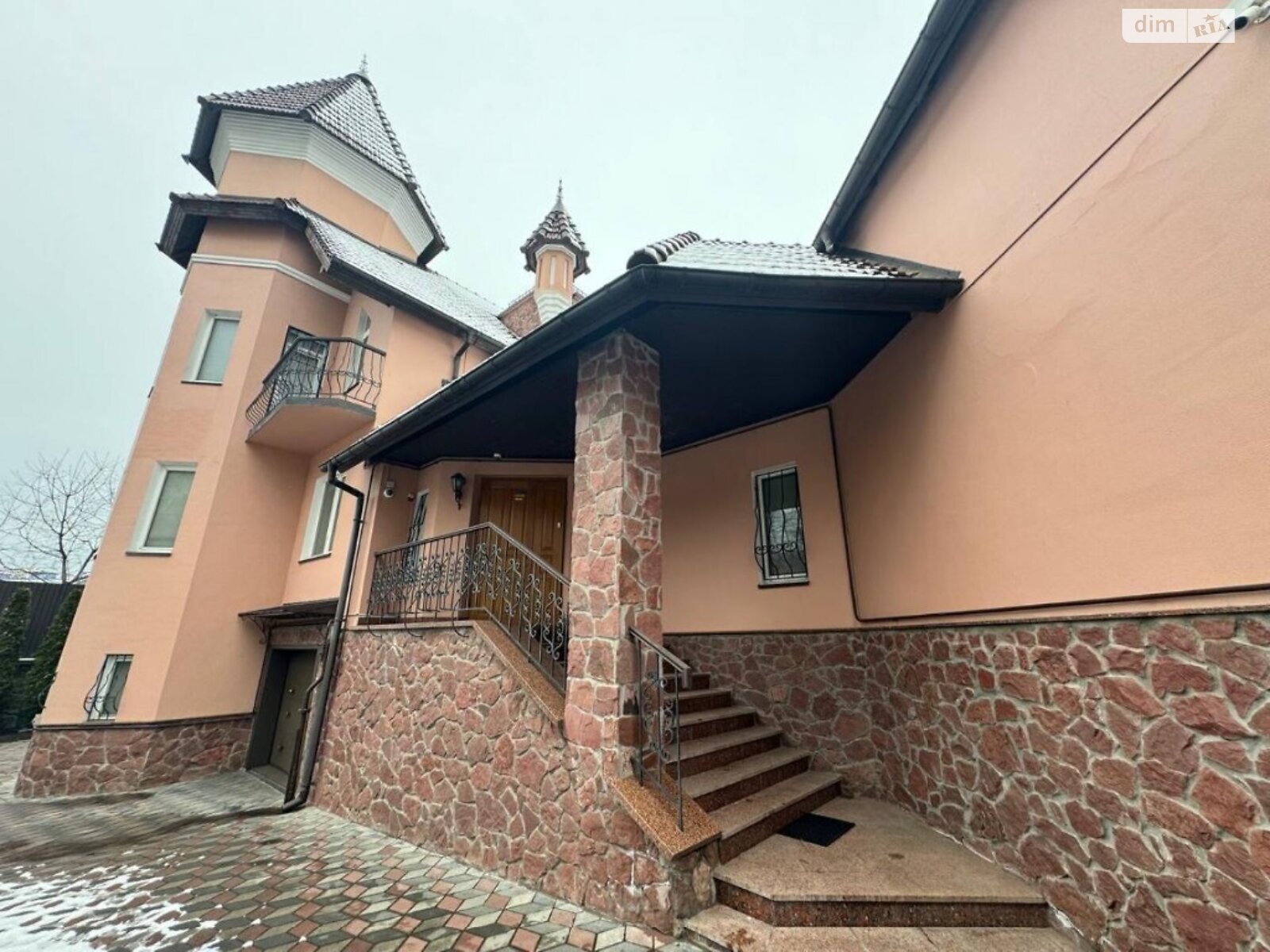 трехэтажный дом, 500 кв. м, кирпич. Сдается помесячно в Киеве, в районе Голосеевский фото 1
