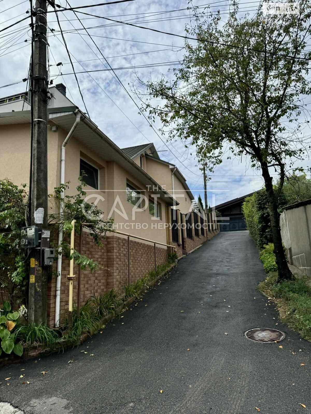 триповерховий будинок з гаражем, 250 кв. м, цегла. Здається помісячно в Києві, в районі Голосіївський фото 1 трипроверховий будинок з гаражем, 250 кв. м, цегла. Здається помісячно в Києві, в районі Голосіївський фото 1