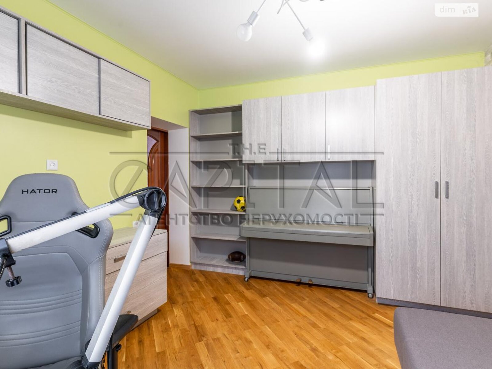 триповерховий будинок з гаражем, 250 кв. м, цегла. Здається помісячно в Києві, в районі Голосіївський фото 1 трипроверховий будинок з гаражем, 250 кв. м, цегла. Здається помісячно в Києві, в районі Голосіївський фото 1