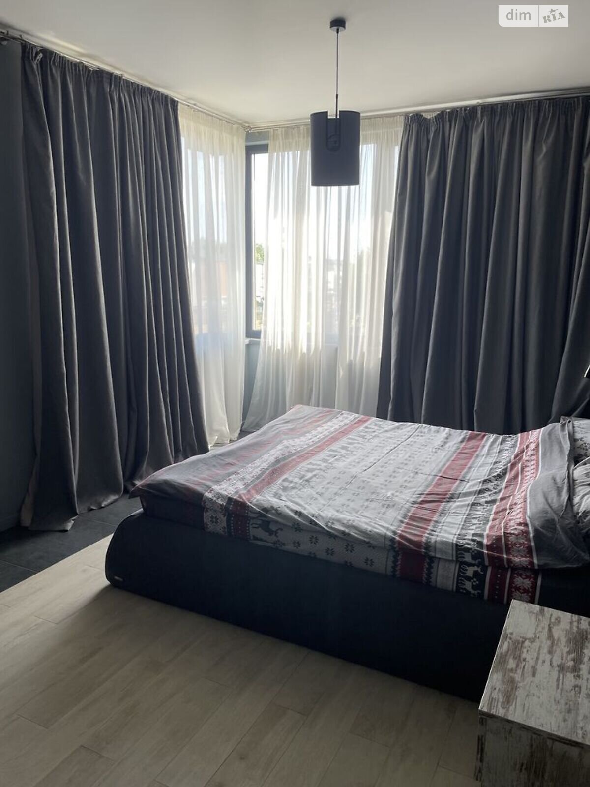 трехэтажный дом, 250 кв. м, кирпич. Сдается помесячно в Киеве, в районе Голосеевский фото 1 трехэтажный дом, 250 кв. м, кирпич. Сдается помесячно в Киеве, в районе Голосеевский фото 1