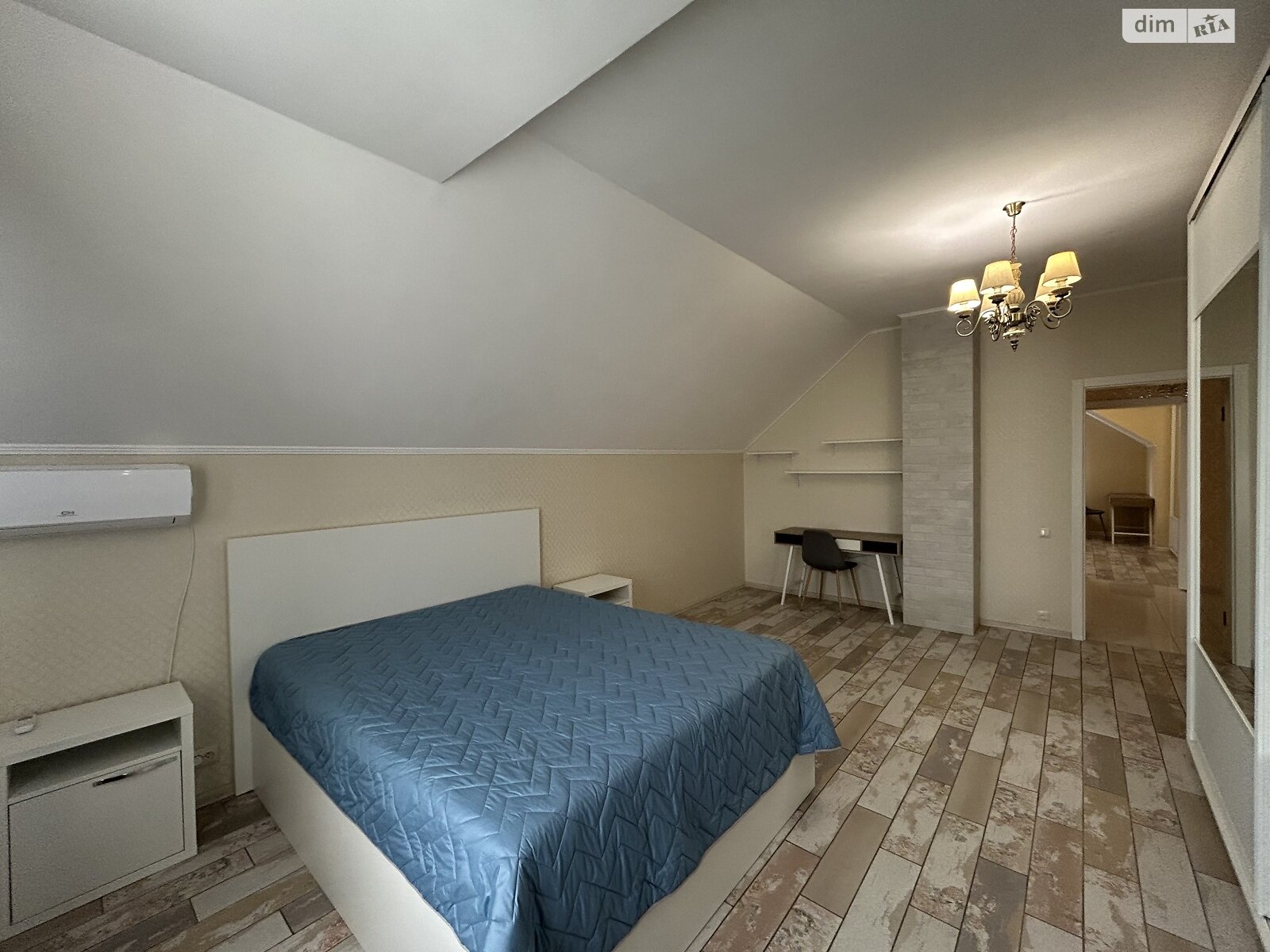 двухэтажный дом, 200 кв. м, кирпич. Сдается помесячно в Киеве, в районе Жуляны фото 1 двухэтажный дом, 200 кв. м, кирпич. Сдается помесячно в Киеве, в районе Жуляны фото 1