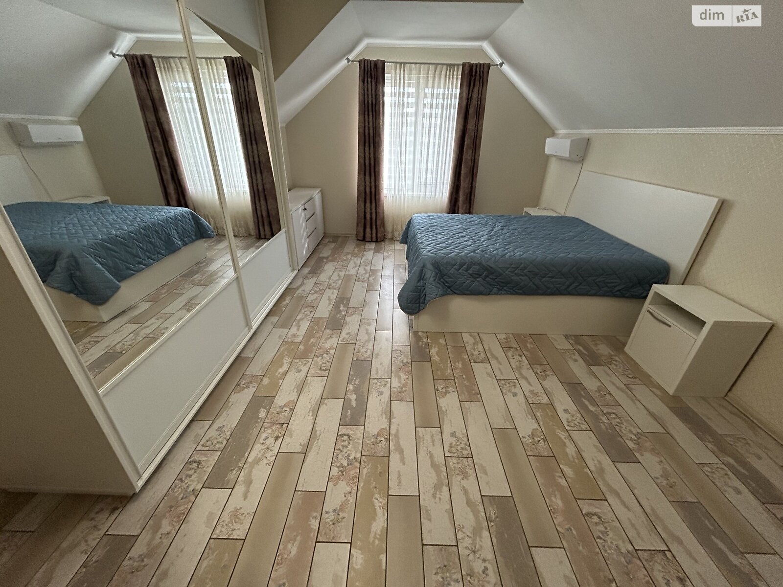 двухэтажный дом, 200 кв. м, кирпич. Сдается помесячно в Киеве, в районе Жуляны фото 1 двухэтажный дом, 200 кв. м, кирпич. Сдается помесячно в Киеве, в районе Жуляны фото 1