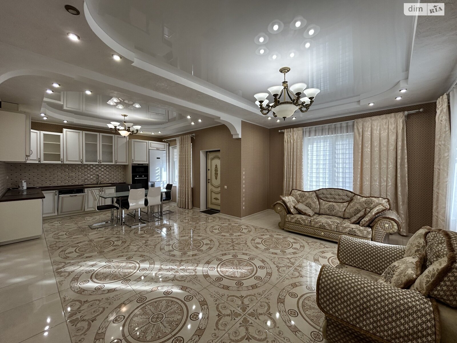 двухэтажный дом, 200 кв. м, кирпич. Сдается помесячно в Киеве, в районе Жуляны фото 1 двухэтажный дом, 200 кв. м, кирпич. Сдается помесячно в Киеве, в районе Жуляны фото 1