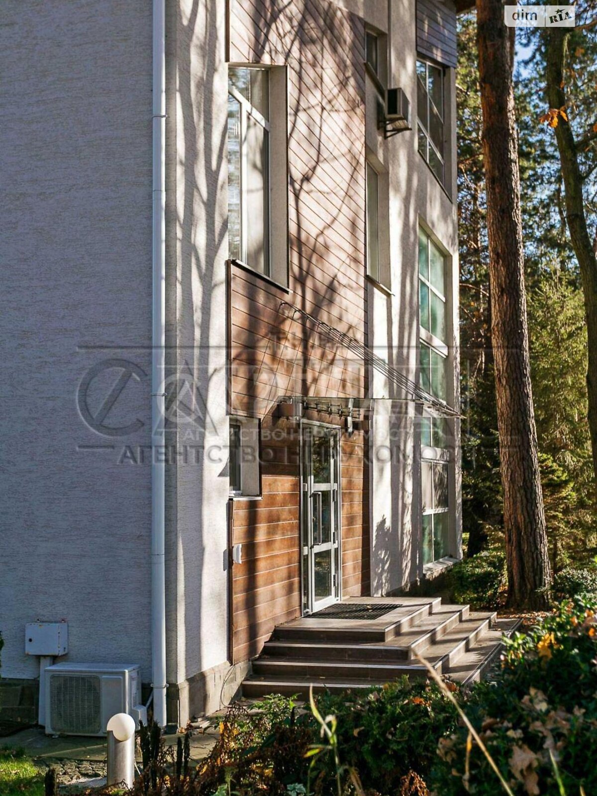 трехэтажный дом, 450 кв. м, кирпич. Сдается помесячно в Киеве, в районе Конча-Заспа фото 1