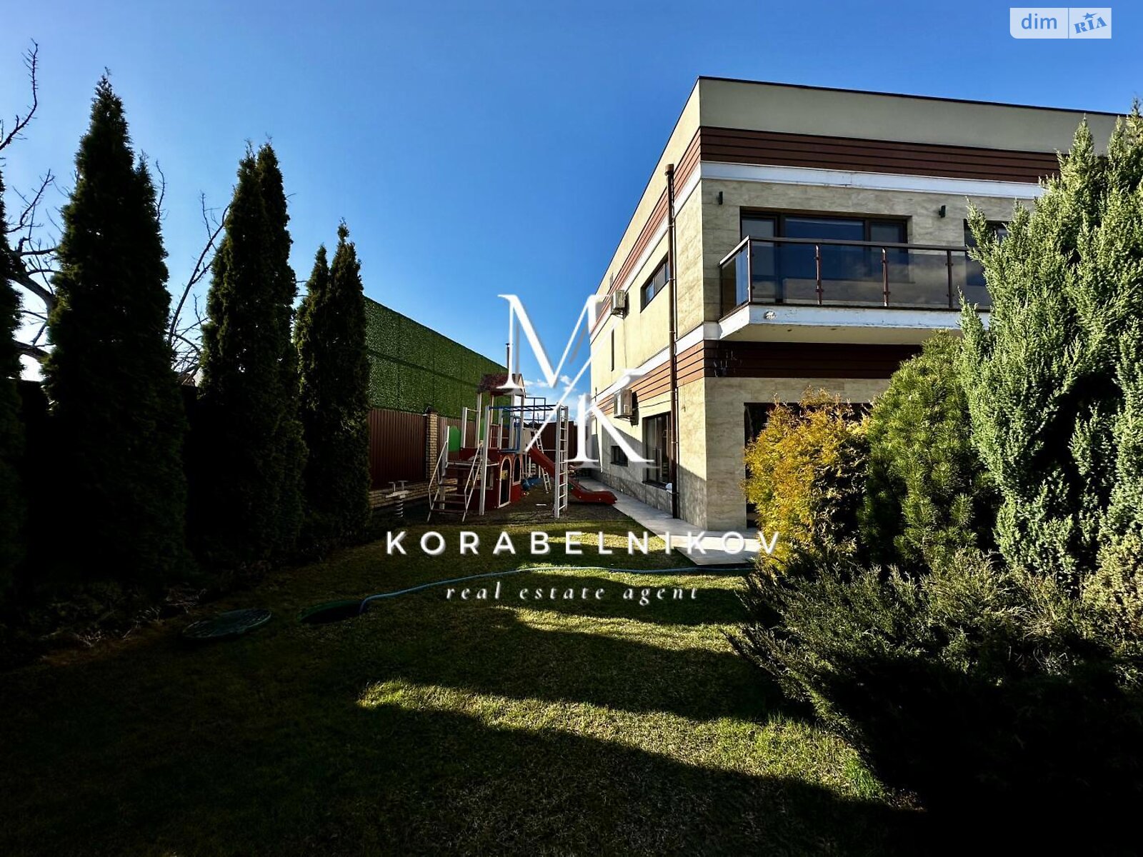 двухэтажный дом с балконом, 321.4 кв. м, кирпич. Сдается помесячно в Киеве, в районе Корчеватое фото 1 двухэтажный дом с балконом, 321.4 кв. м, кирпич. Сдается помесячно в Киеве, в районе Корчеватое фото 1