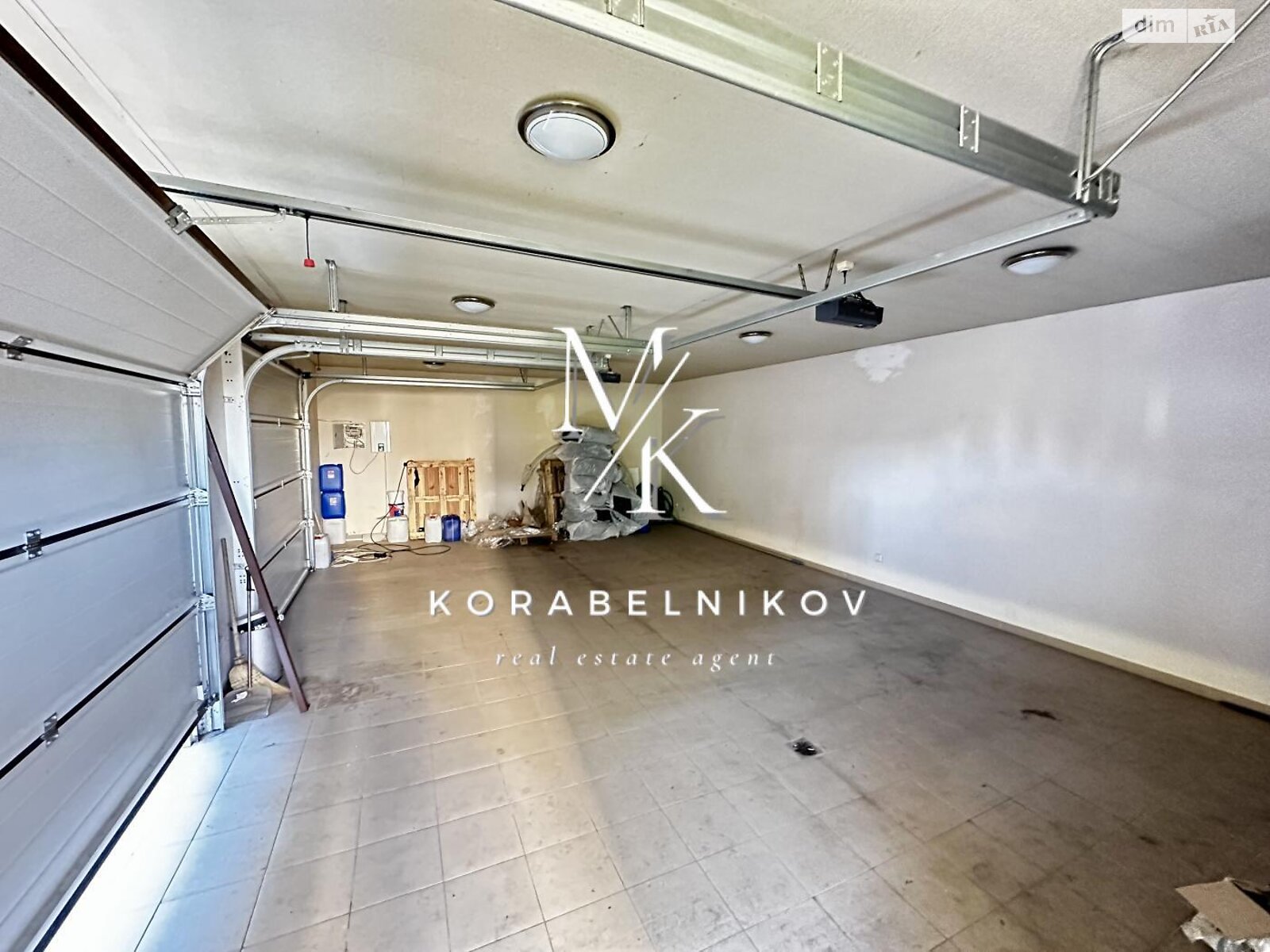 двухэтажный дом с балконом, 321.4 кв. м, кирпич. Сдается помесячно в Киеве, в районе Корчеватое фото 1 двухэтажный дом с балконом, 321.4 кв. м, кирпич. Сдается помесячно в Киеве, в районе Корчеватое фото 1
