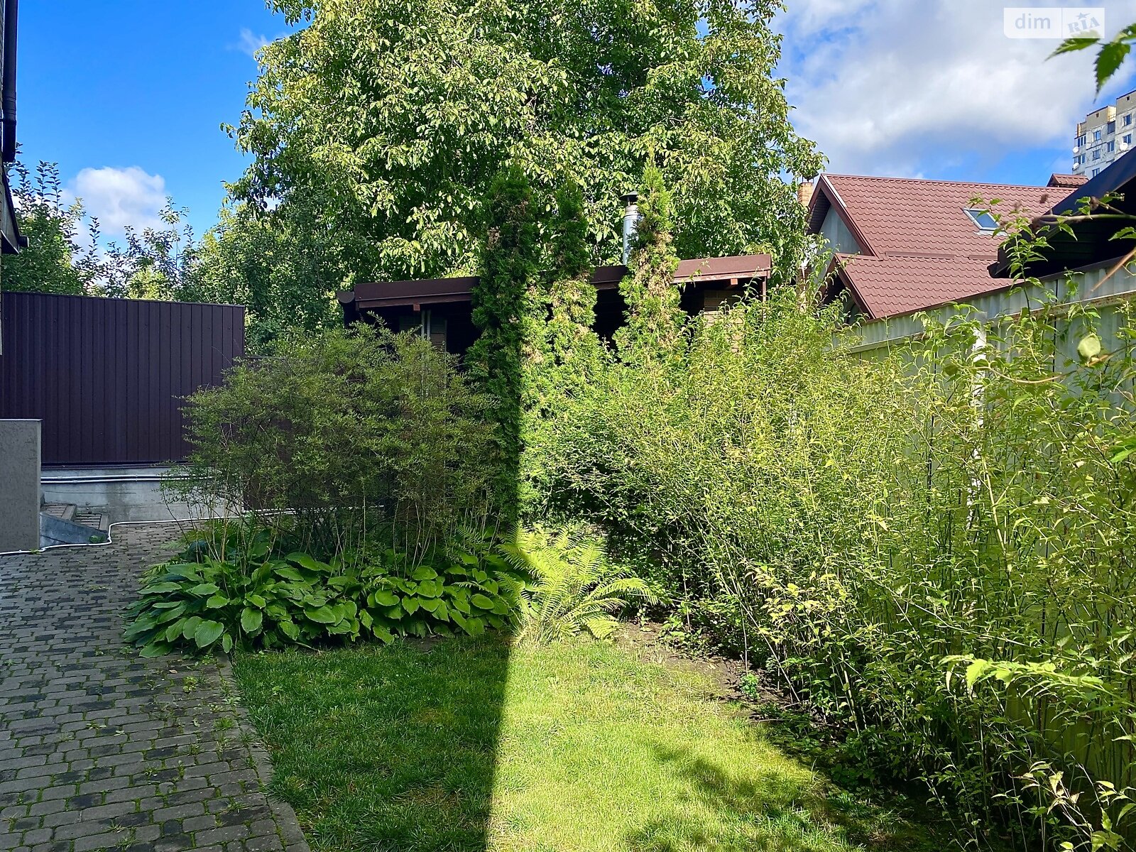 трехэтажный дом с гаражом, 320 кв. м, кирпич. Сдается помесячно в Киеве фото 1 трехэтажный дом с гаражом, 320 кв. м, кирпич. Сдается помесячно в Киеве фото 1