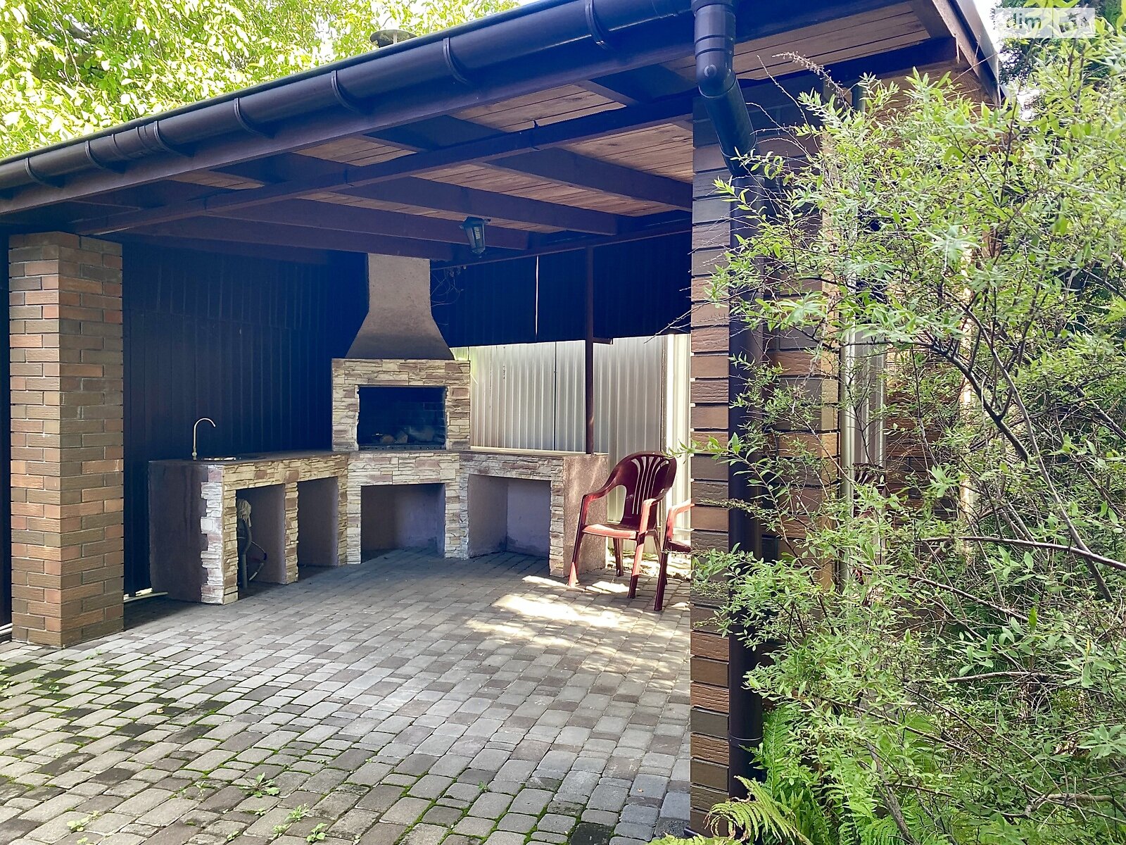 трехэтажный дом с гаражом, 320 кв. м, кирпич. Сдается помесячно в Киеве фото 1 трехэтажный дом с гаражом, 320 кв. м, кирпич. Сдается помесячно в Киеве фото 1