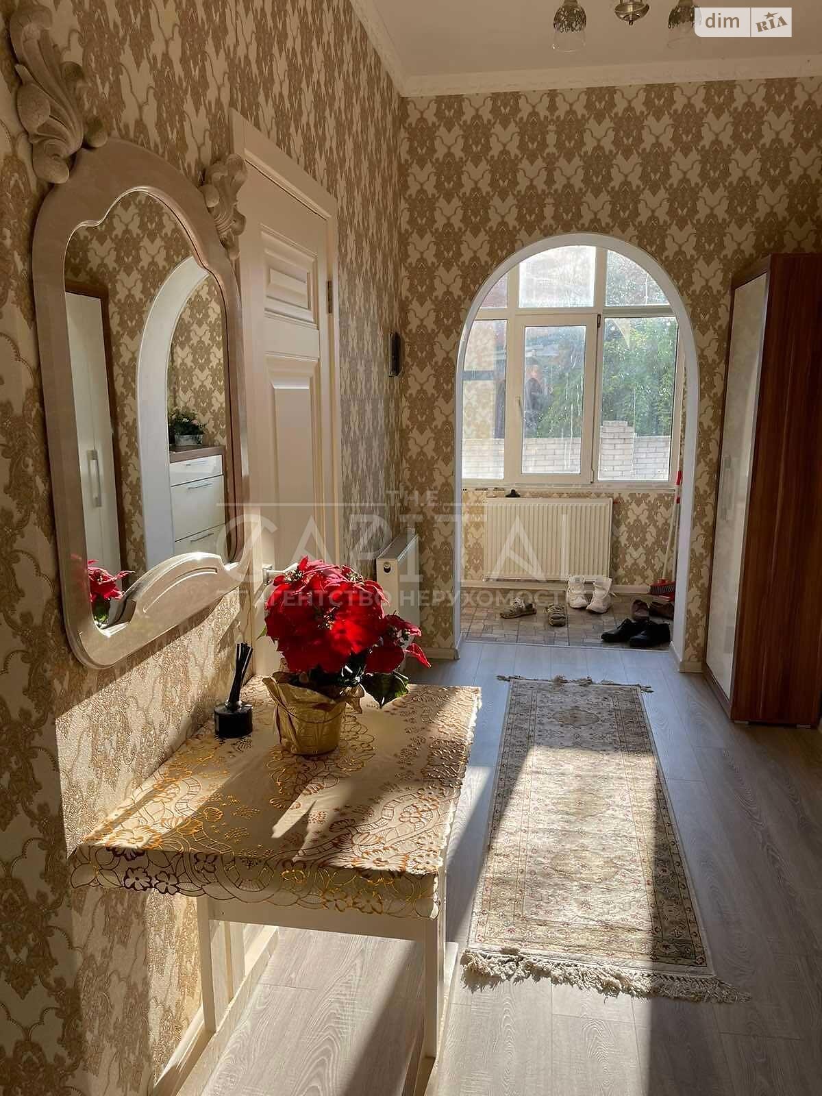 трехэтажный дом, 120 кв. м, кирпич. Сдается помесячно в Киеве фото 1 трехэтажный дом, 120 кв. м, кирпич. Сдается помесячно в Киеве фото 1