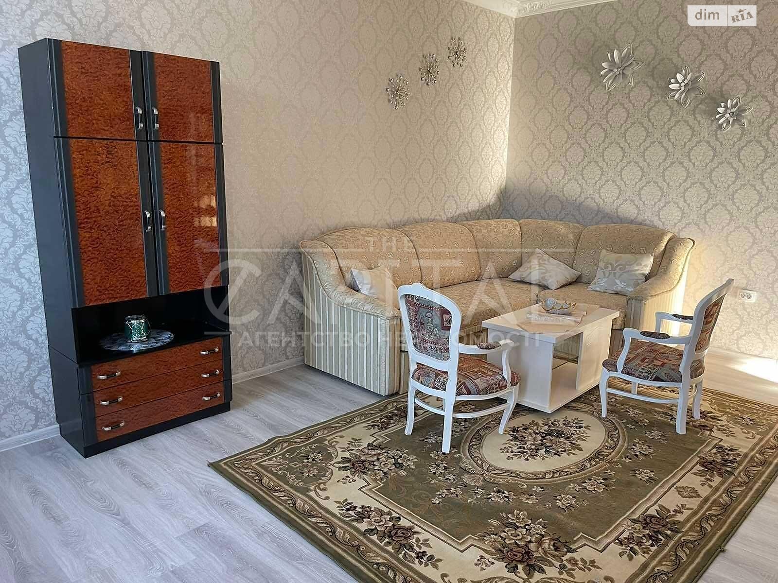 трехэтажный дом, 120 кв. м, кирпич. Сдается помесячно в Киеве фото 1 трехэтажный дом, 120 кв. м, кирпич. Сдается помесячно в Киеве фото 1