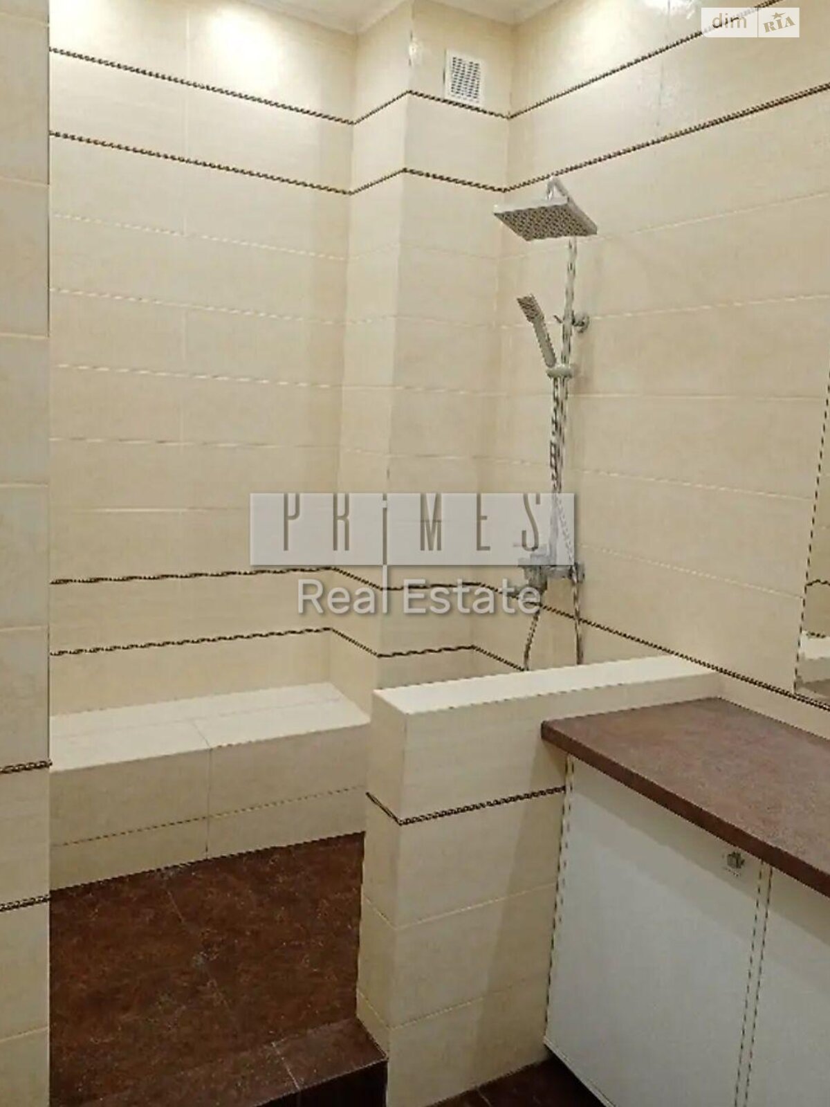 двоповерховий будинок з гаражем, 224 кв. м, цегла. Здається помісячно в Києві фото 1 двоповерховий будинок з гаражем, 224 кв. м, цегла. Здається помісячно в Києві фото 1