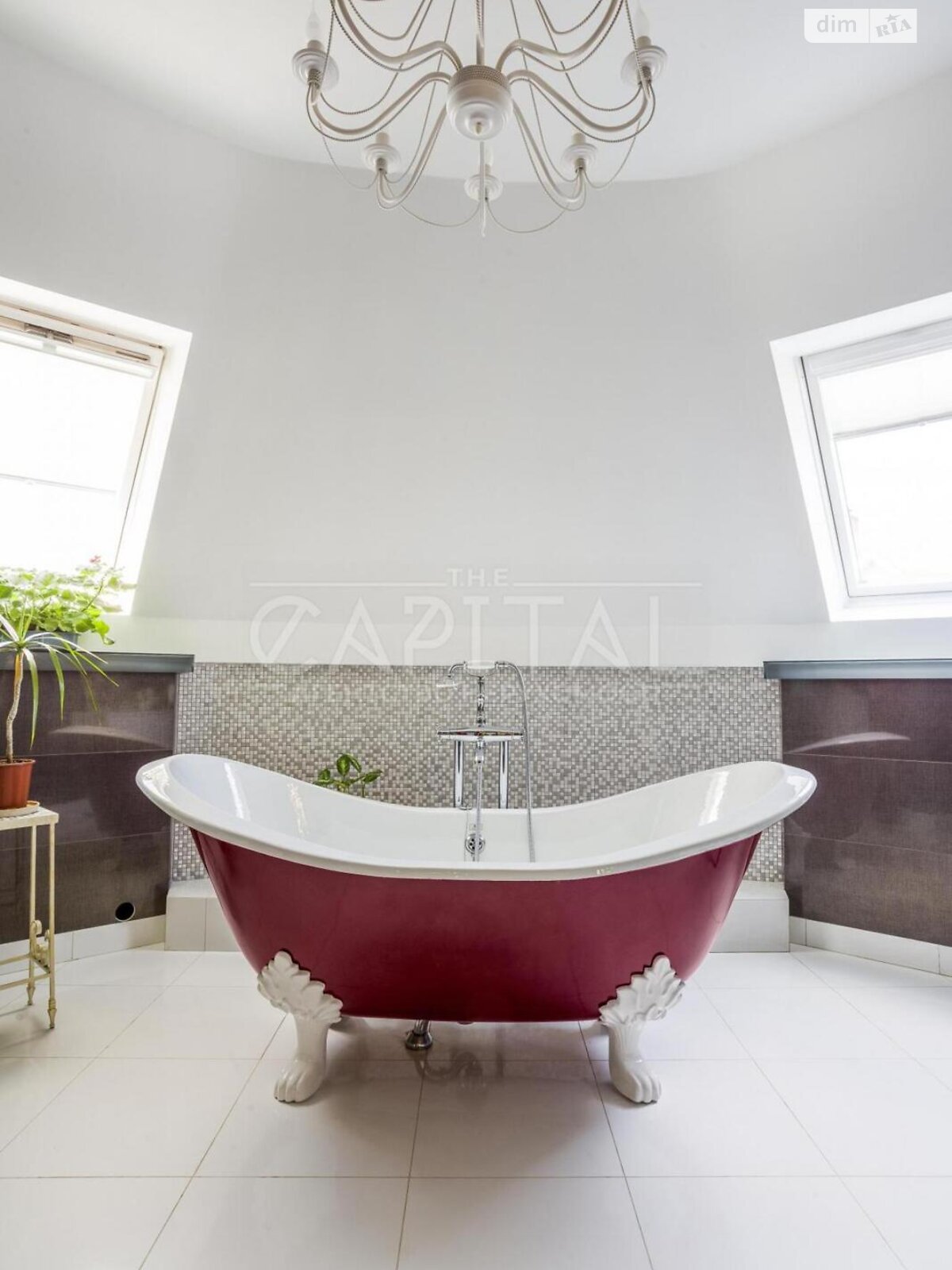 двухэтажный дом с гаражом, 220 кв. м, кирпич. Сдается помесячно в Киеве, в районе Нижние сады фото 1 двухэтажный дом с гаражом, 220 кв. м, кирпич. Сдается помесячно в Киеве, в районе Нижние сады фото 1