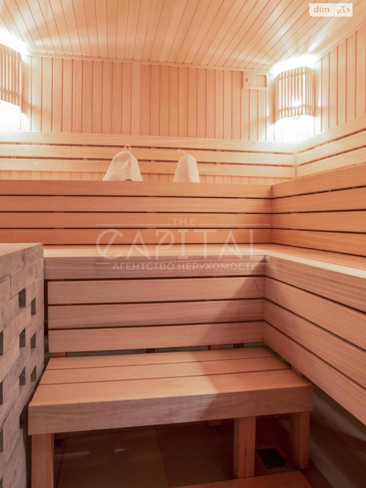 двухэтажный дом с гаражом, 220 кв. м, кирпич. Сдается помесячно в Киеве, в районе Нижние сады фото 1 двухэтажный дом с гаражом, 220 кв. м, кирпич. Сдается помесячно в Киеве, в районе Нижние сады фото 1