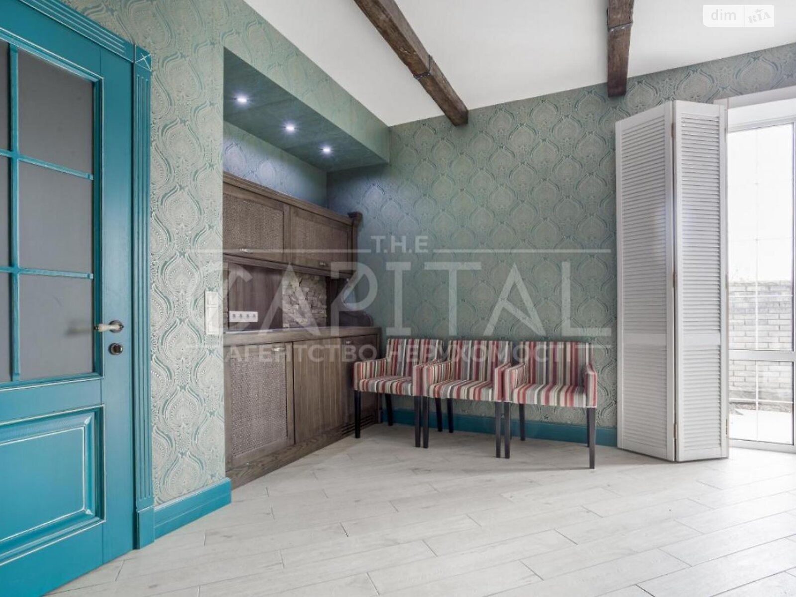 двухэтажный дом с гаражом, 220 кв. м, кирпич. Сдается помесячно в Киеве, в районе Нижние сады фото 1 двухэтажный дом с гаражом, 220 кв. м, кирпич. Сдается помесячно в Киеве, в районе Нижние сады фото 1