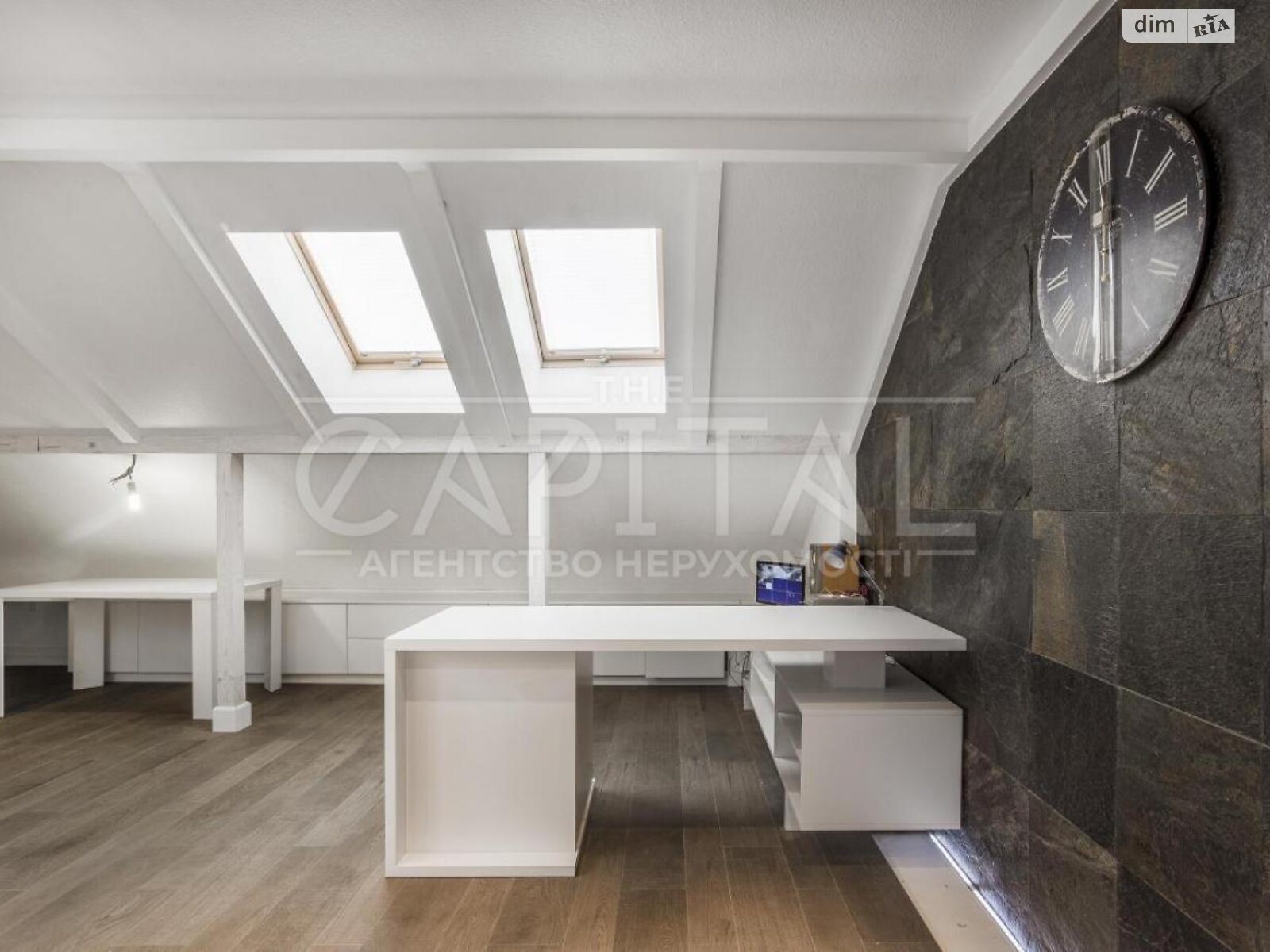 двухэтажный дом с гаражом, 220 кв. м, кирпич. Сдается помесячно в Киеве, в районе Нижние сады фото 1 двухэтажный дом с гаражом, 220 кв. м, кирпич. Сдается помесячно в Киеве, в районе Нижние сады фото 1